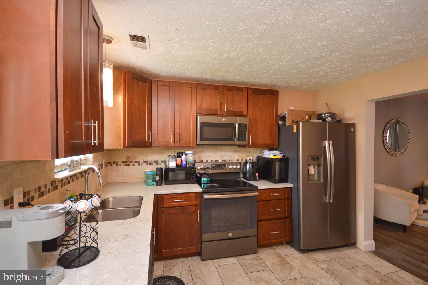 RIVERSIDE RUN - Residential