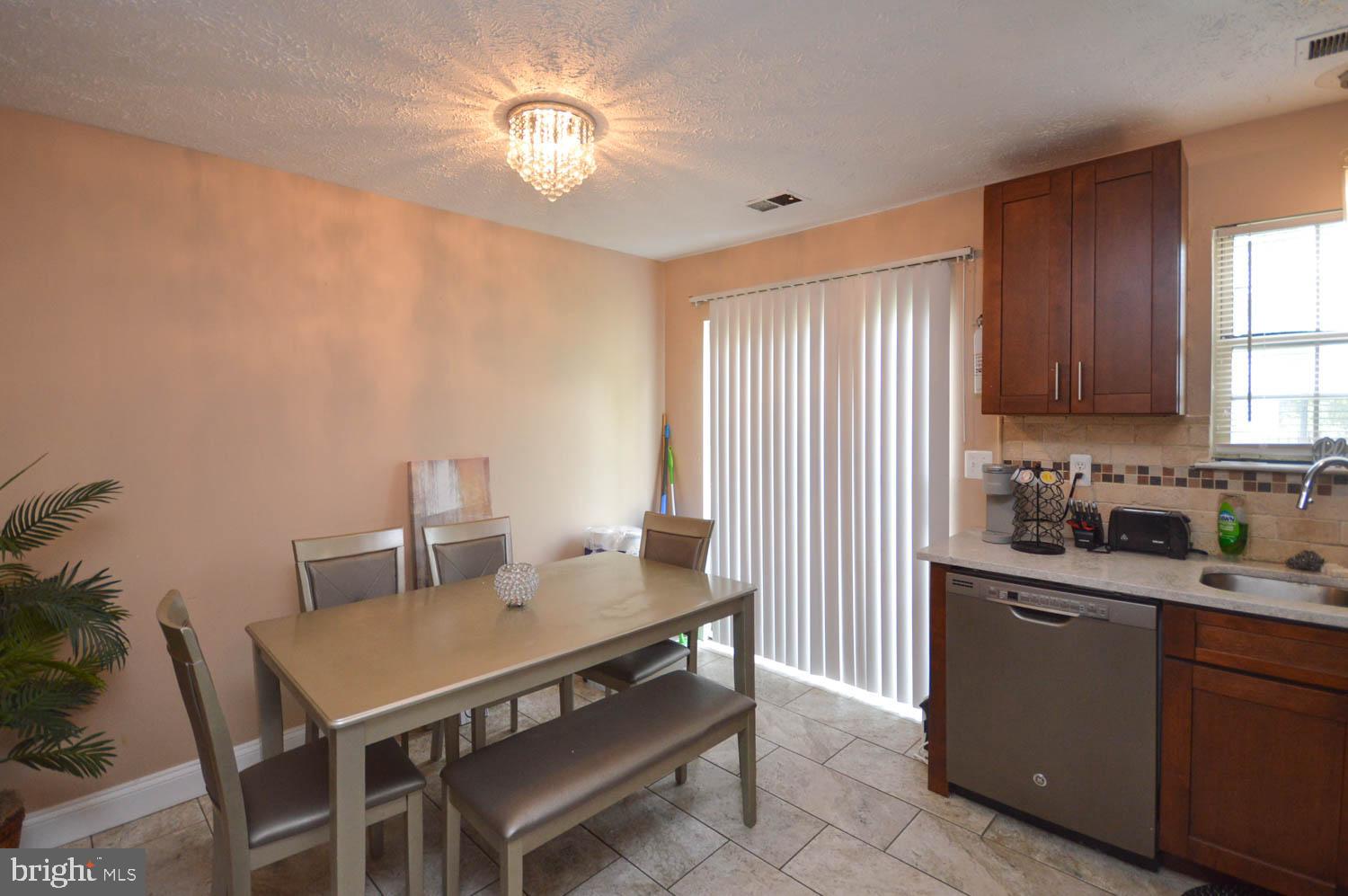 RIVERSIDE RUN - Residential