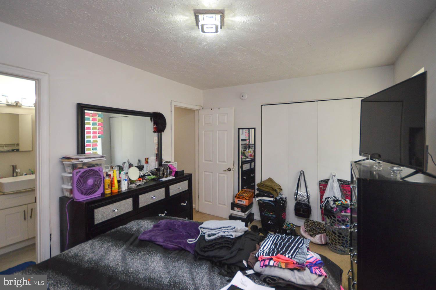 RIVERSIDE RUN - Residential