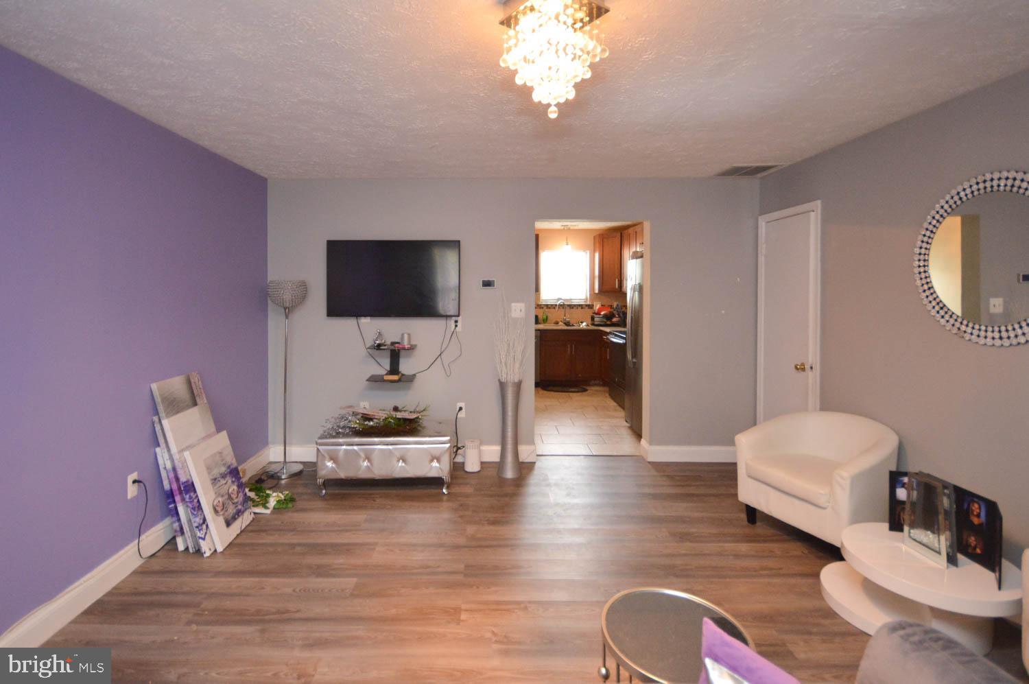 RIVERSIDE RUN - Residential