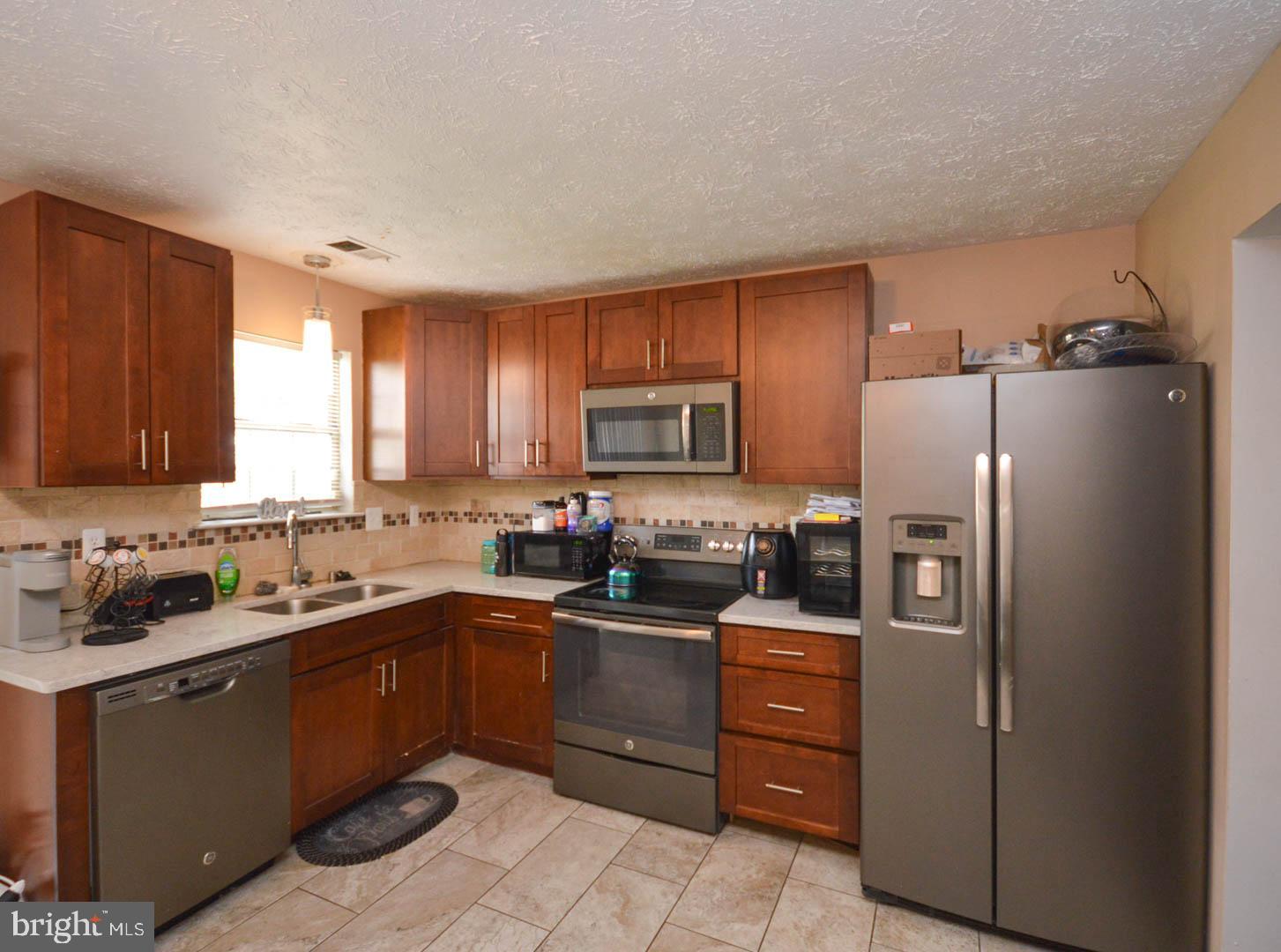 RIVERSIDE RUN - Residential