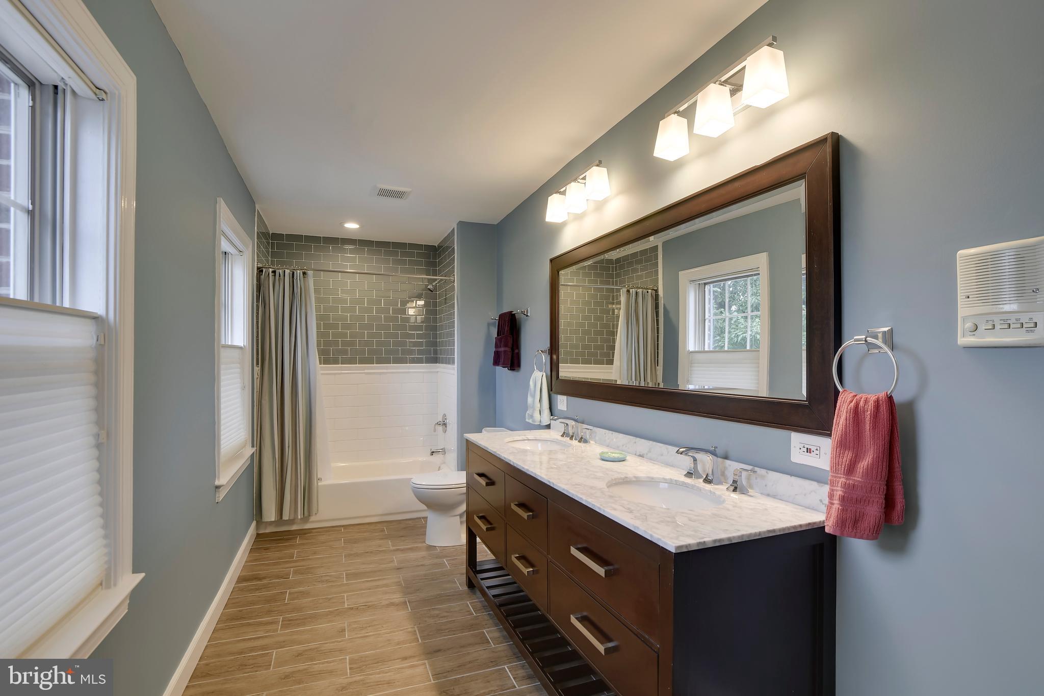 CLAIBORNES LANDING - Residential