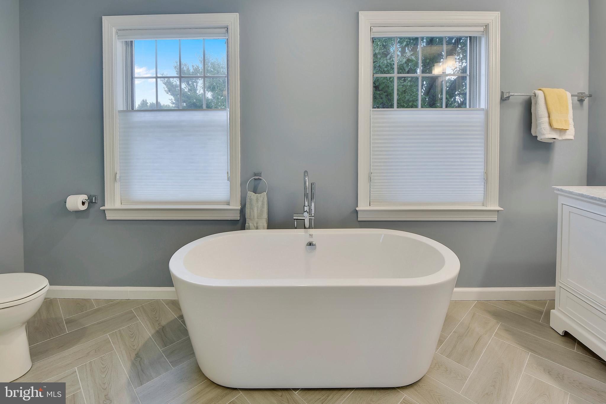 CLAIBORNES LANDING - Residential