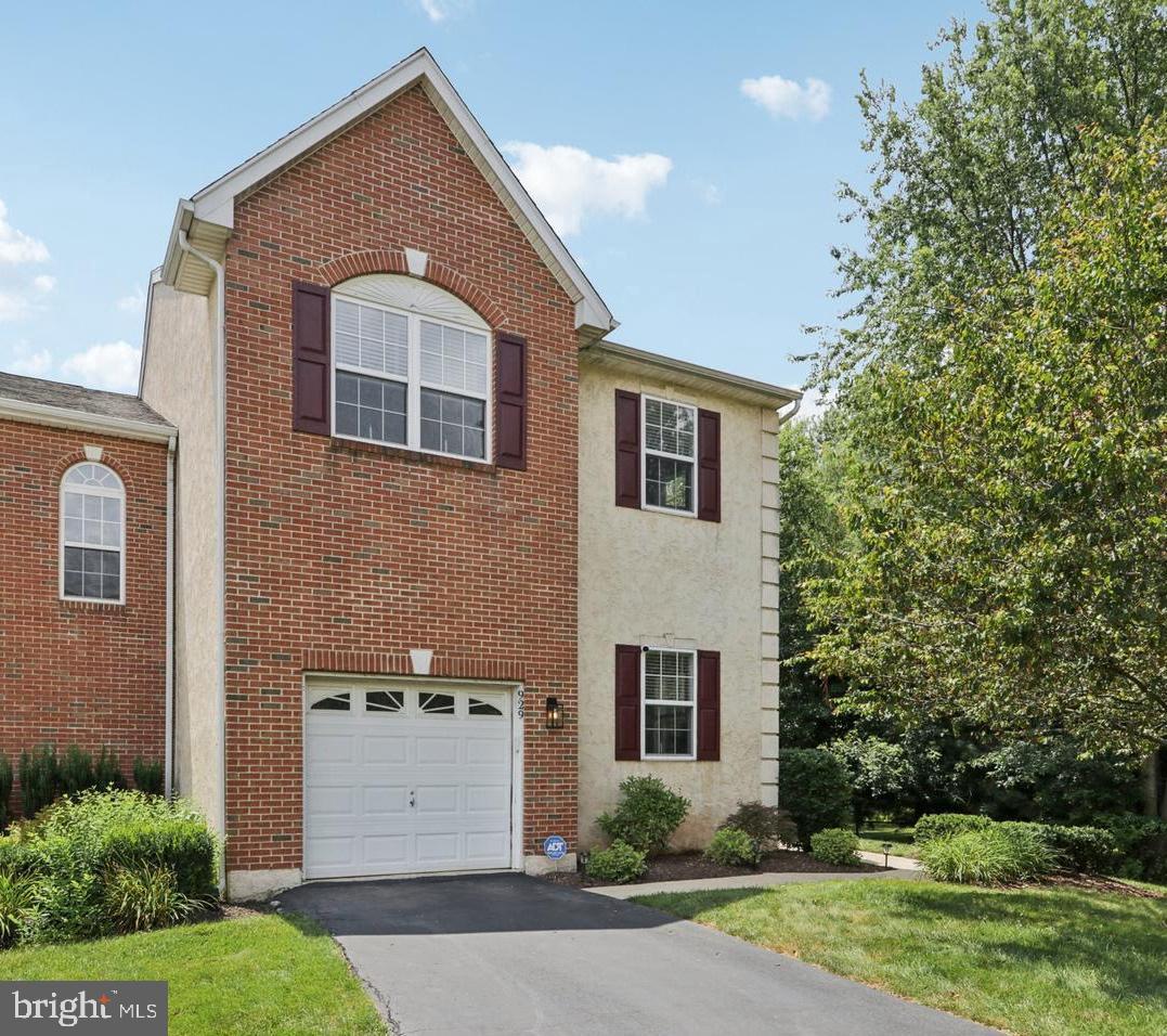 This spacious end-unit townhome offers over 2,000 square feet of living space with 3 bedrooms and 2.5 bathrooms. The home features a bright and open layout, a finished basement with additional storage space, and the convenience of an attached garage. As an end unit, it provides extra privacy and natural light throughout. Located close to schools, shopping, and dining, this home combines comfort and convenience in one ideal package.