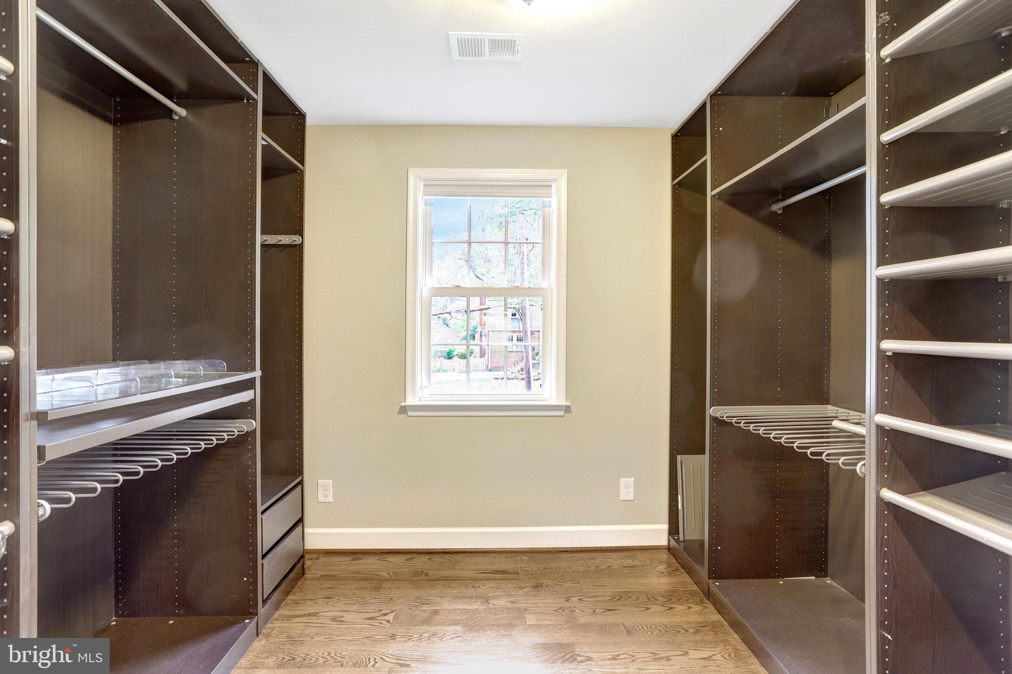 GREENWAY DOWNS - Residential