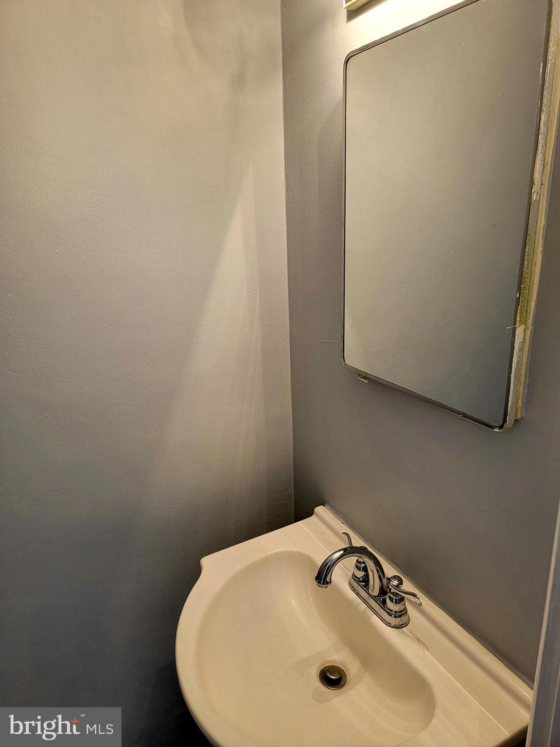 KENT VILLAGE - Residential Lease