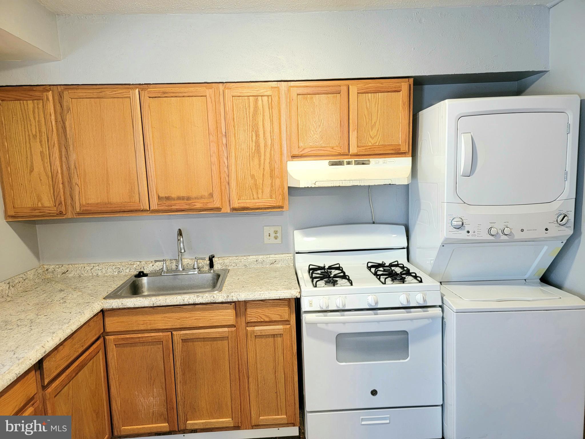 KENT VILLAGE - Residential Lease