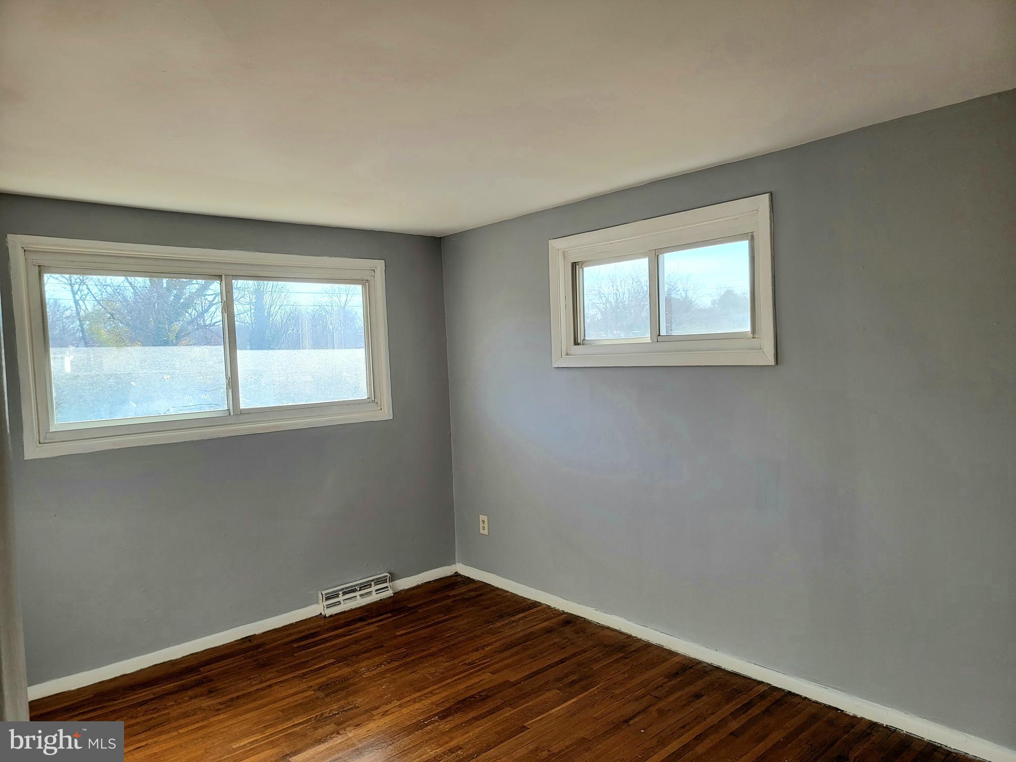 KENT VILLAGE - Residential Lease