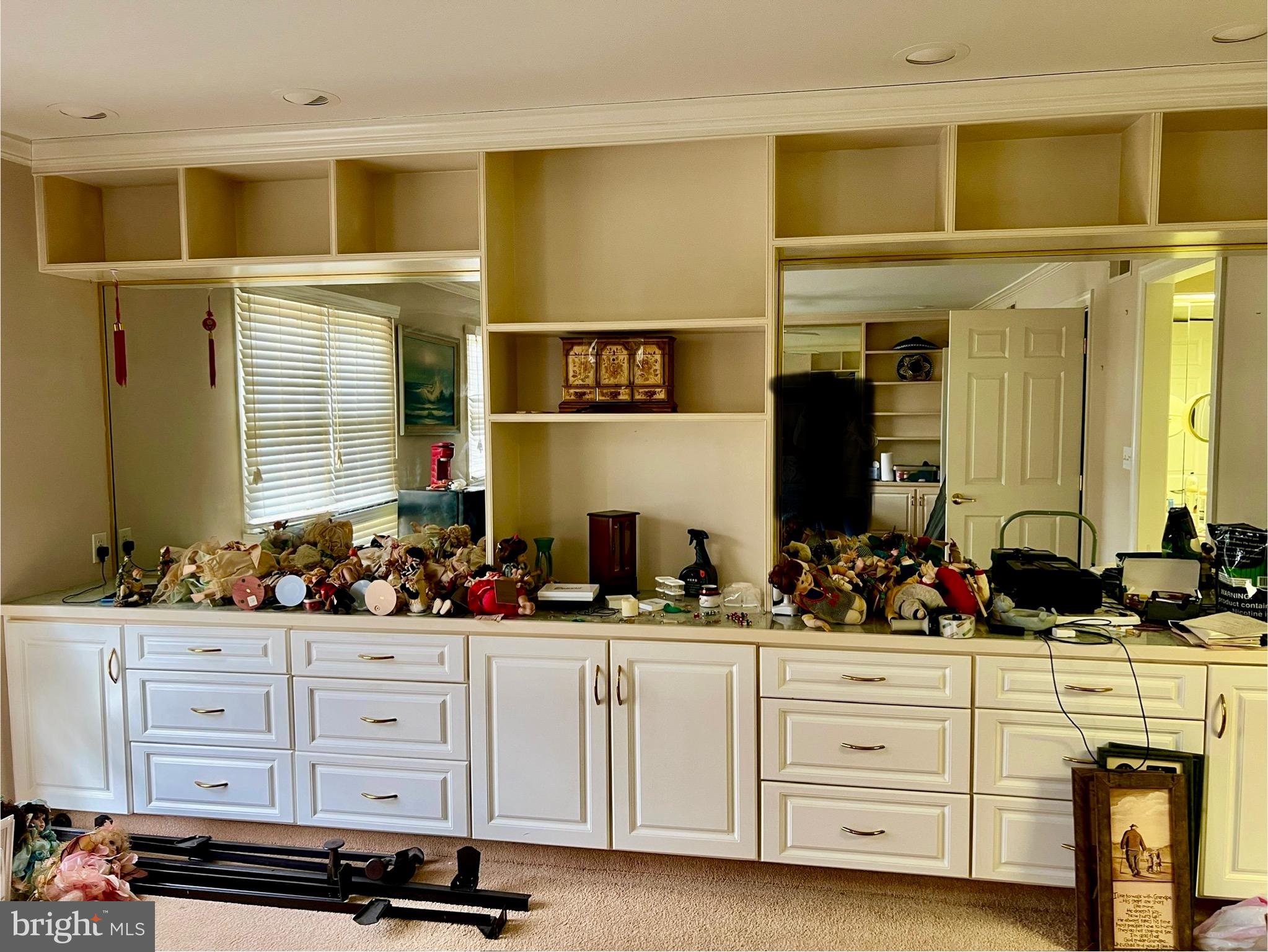 GRANDVIEW PARK CONDOS - Residential