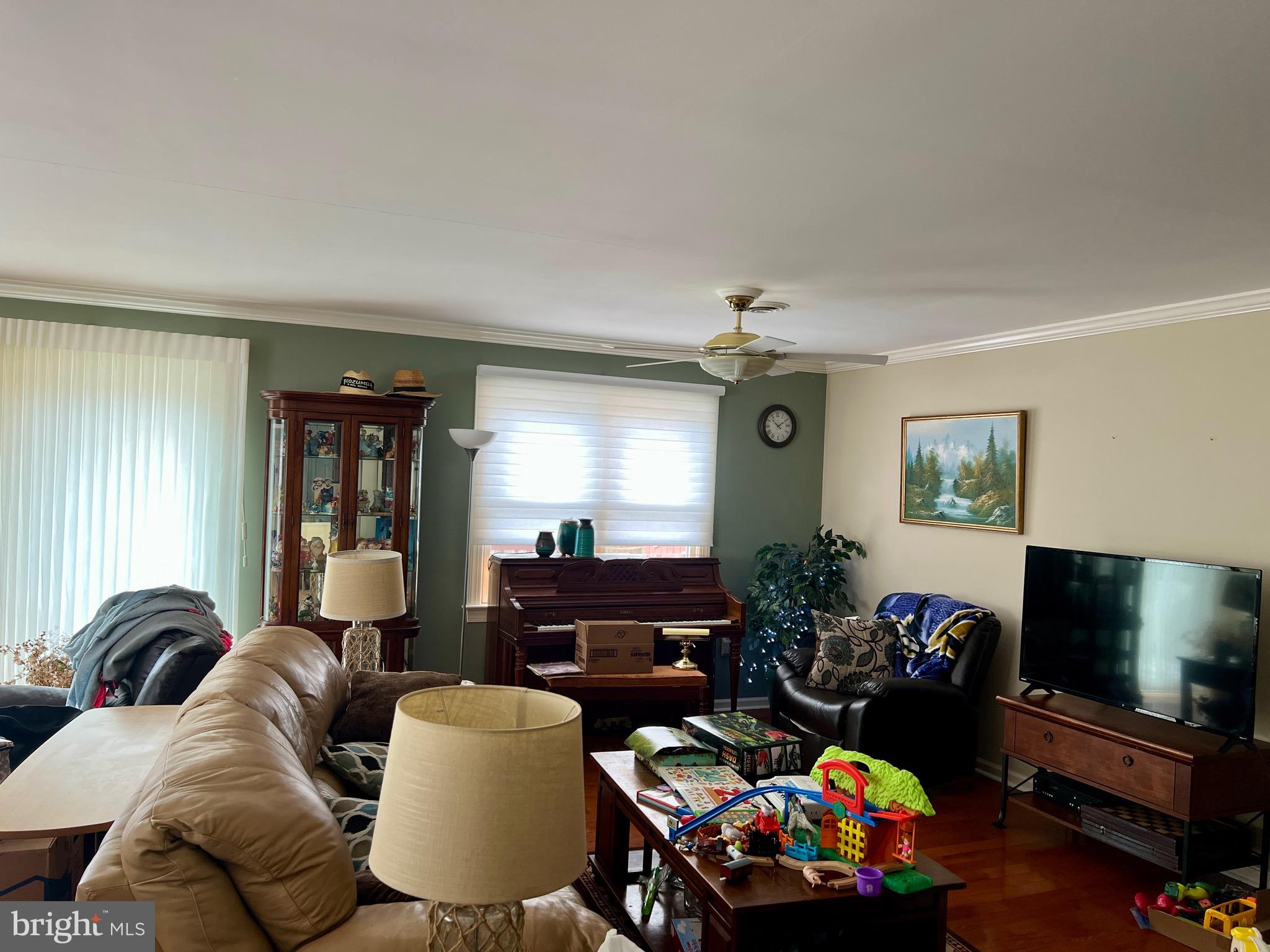 GRANDVIEW PARK CONDOS - Residential