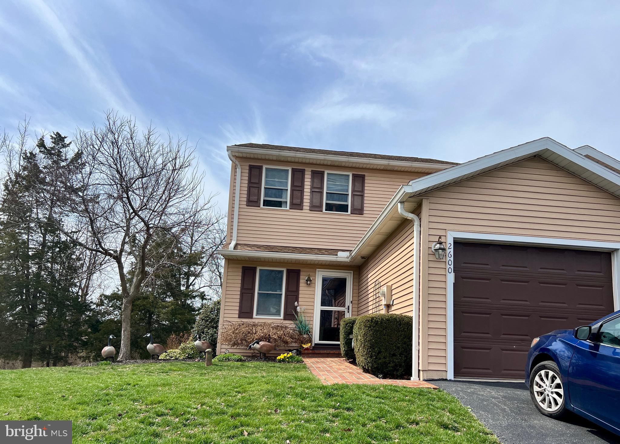 GRANDVIEW PARK CONDOS - Residential