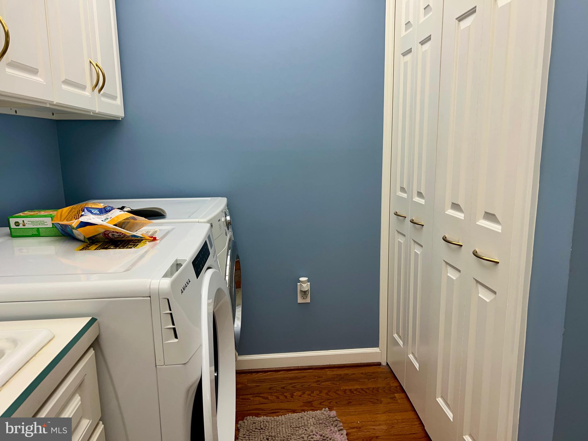 GRANDVIEW PARK CONDOS - Residential