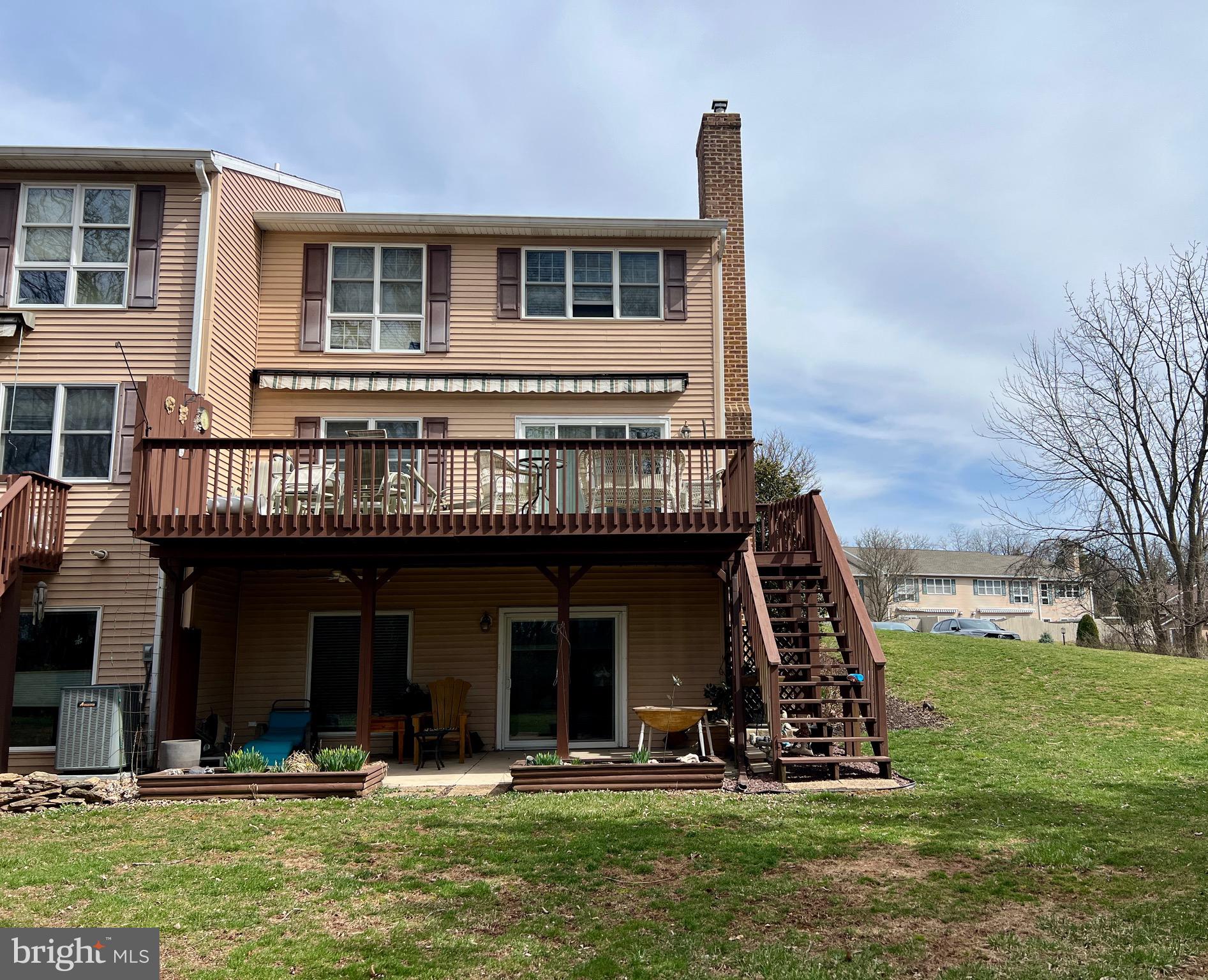 GRANDVIEW PARK CONDOS - Residential