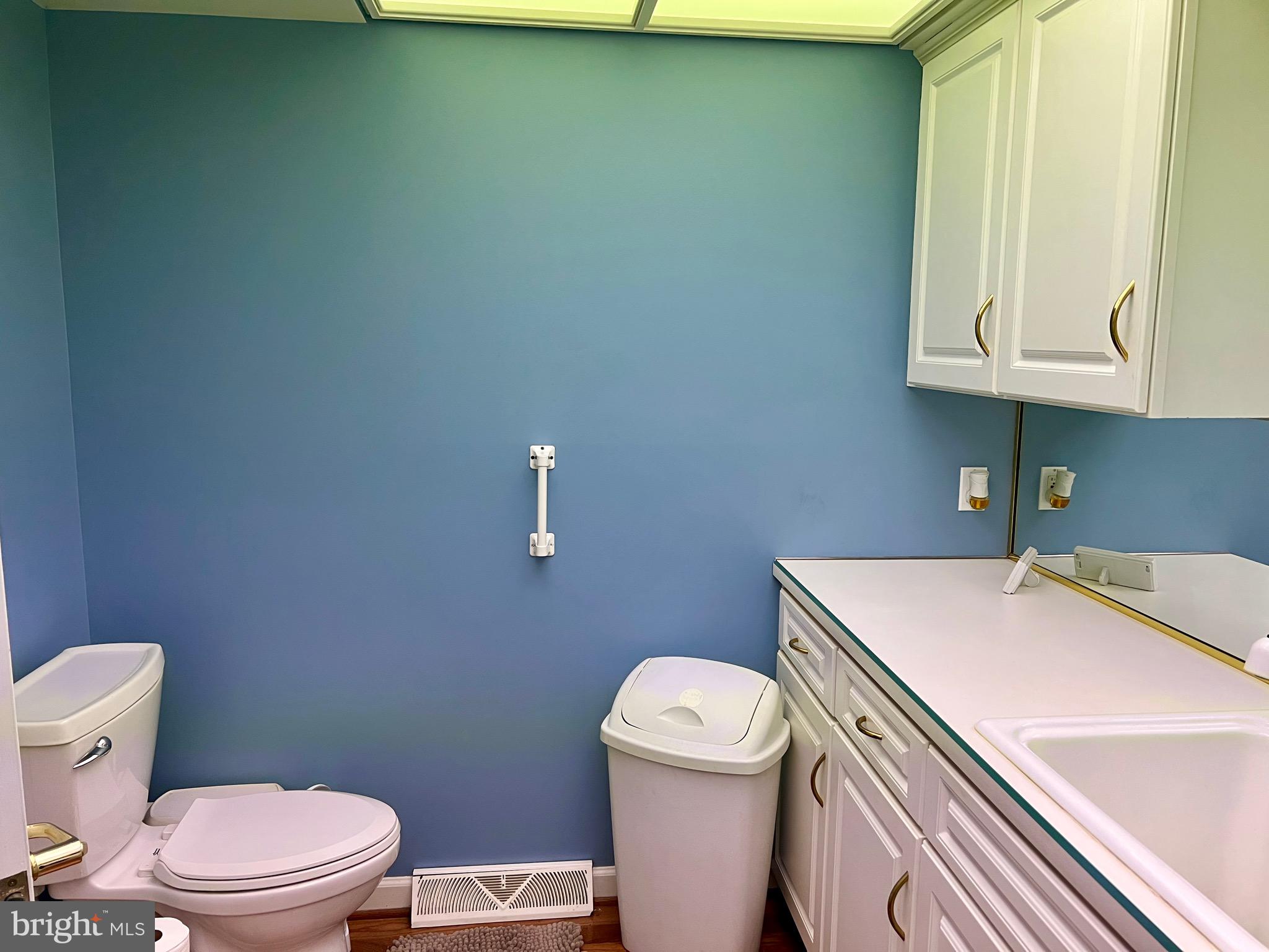 GRANDVIEW PARK CONDOS - Residential