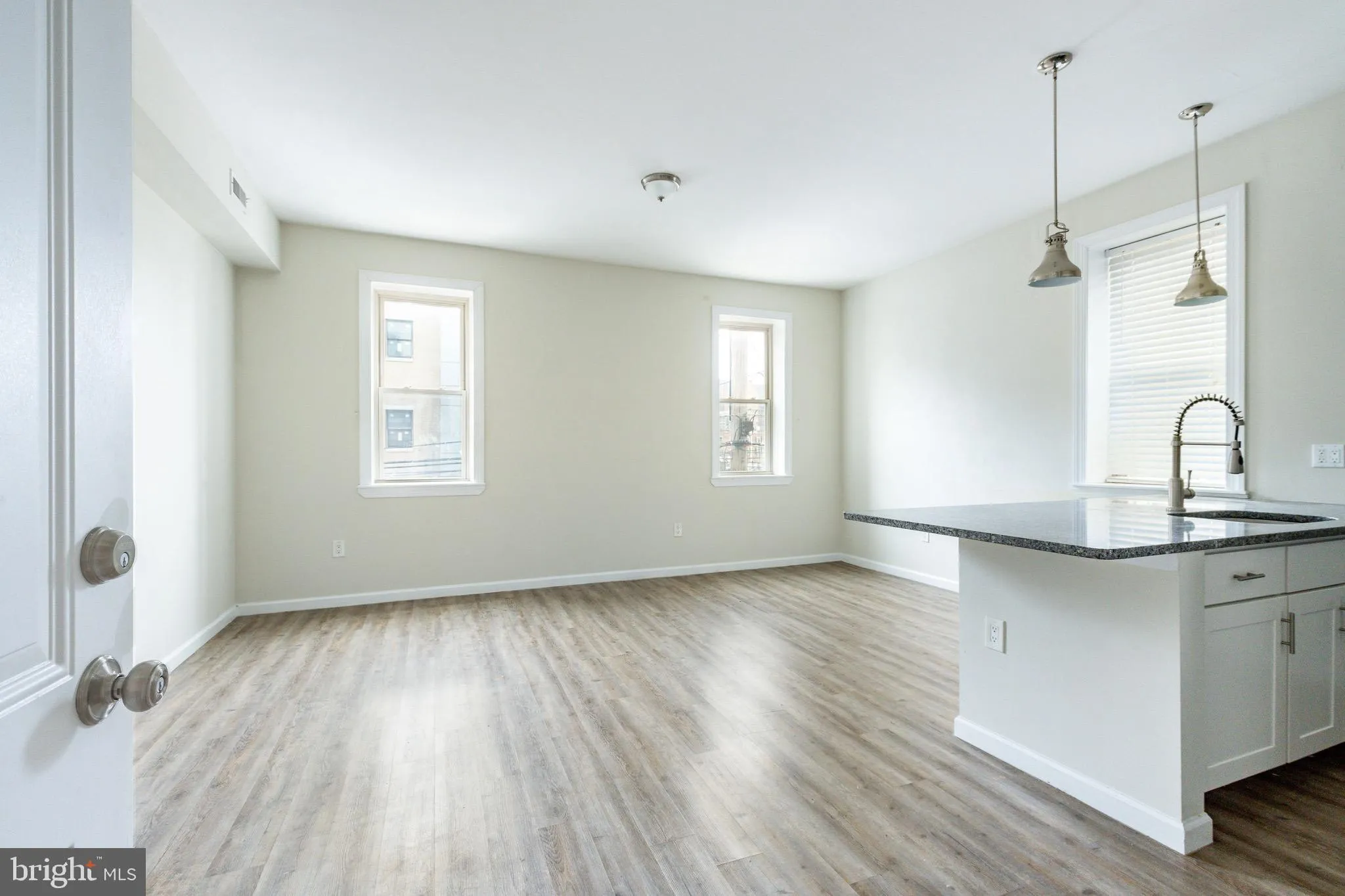 Philadelphia, Pennsylvania 19146, United States, 4 Bedrooms Bedrooms, ,Residential,Active,98856