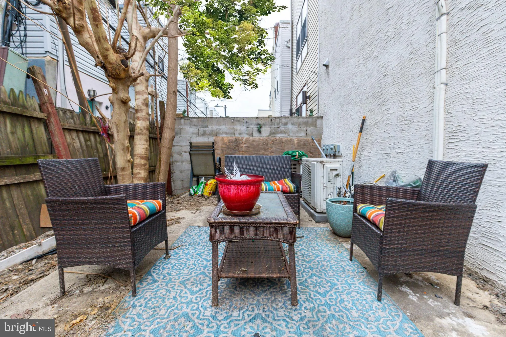 Philadelphia, Pennsylvania 19146, United States, 4 Bedrooms Bedrooms, ,Residential,Active,98856