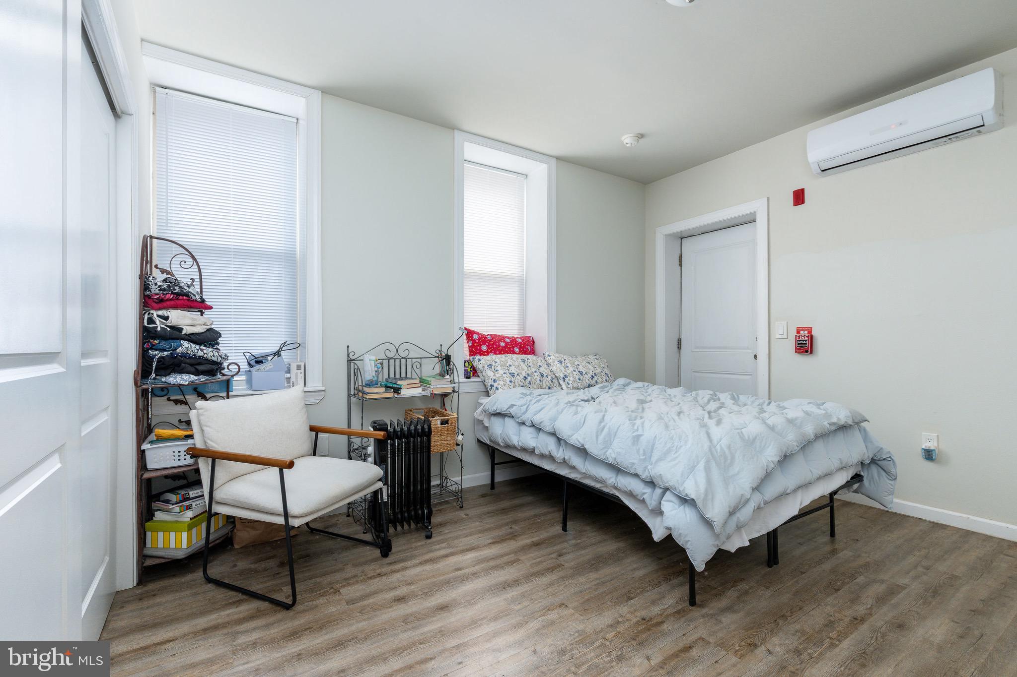 GRADUATE HOSPITAL - Residential Income