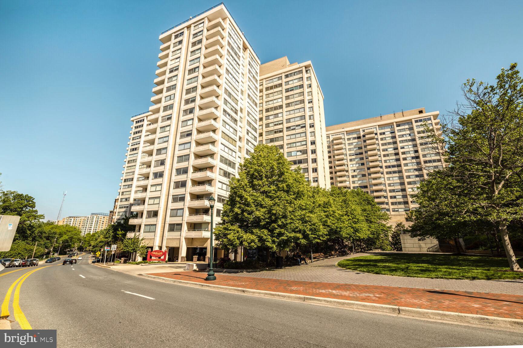 4515 WILLARD AVENUE 1020S