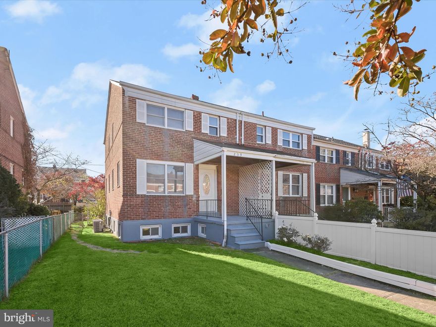 100% FINANCING AVAILABLE. INQUIRE WITH LISTING AGENT. 

3 BEDROOM, 2 BATH PORCH FRONT TOWNHOME IN THE HEART OF TOWSON! THE MAIN LEVEL HAS A SPACIOUS LIVING ROOM & DINING ROOM. LVP FLOORING (WITH HARDWOOD FLOORING UNDERNEATH)  THE UPPER  OFFERS 3 BEDROOMS & 1 UPDATED BATHROOM, FINISHED LOWER LEVEL WITH REC ROOM, FULL BATH & LAUNDRY AREA. FRESHLY PAINTED THROUGHOUT. FENCED YARD,  REAR DECK AND LOWER PATIO. ALL CONVENIENTLY LOCATED WITHIN A SHORT DISTANCE TO DINING, SHOPPING & SCHOOLS. EASY ACCESS TO MAJOR COMMUTER ROUTES NEARBY.