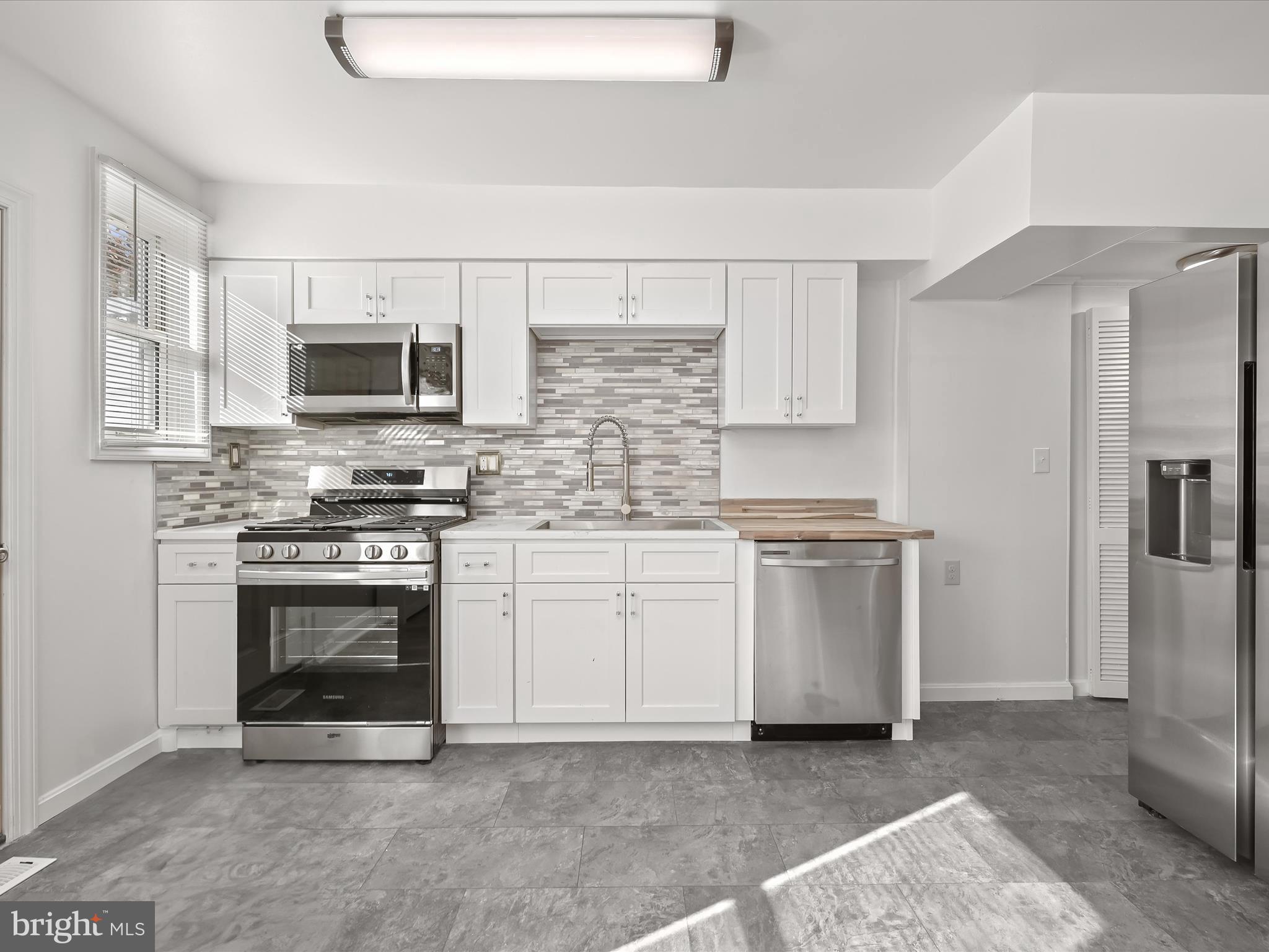 AIGBURTH - Residential