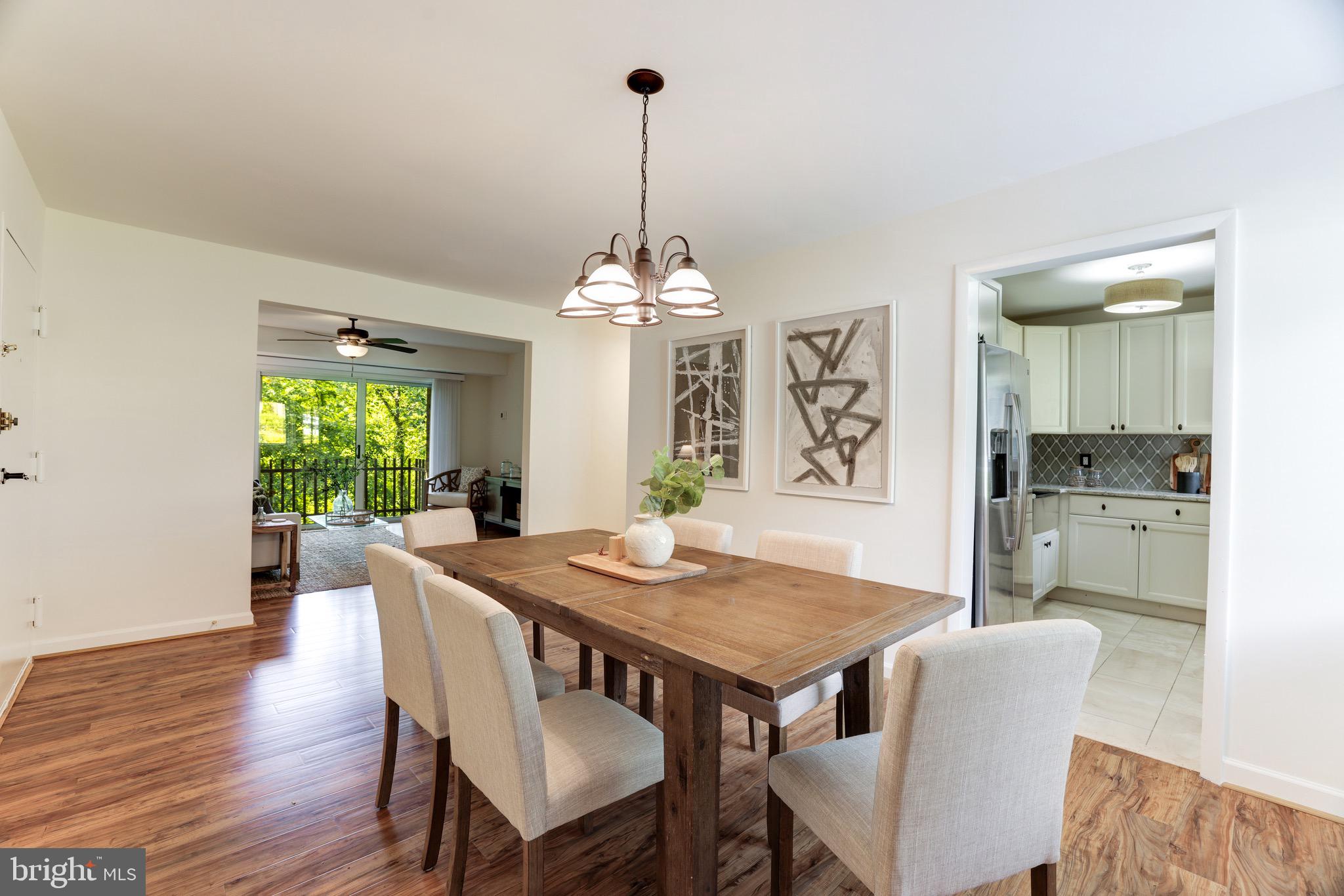 VANTAGE HILL - Residential