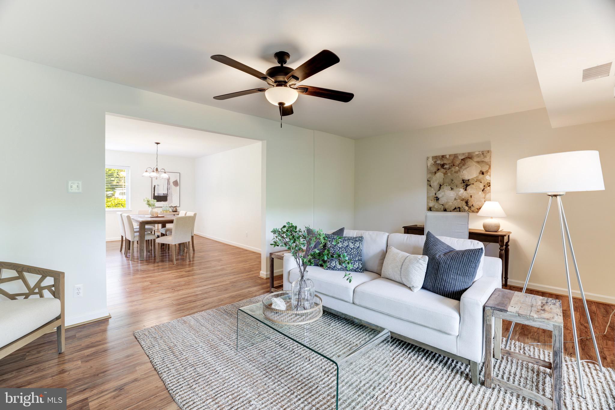 VANTAGE HILL - Residential