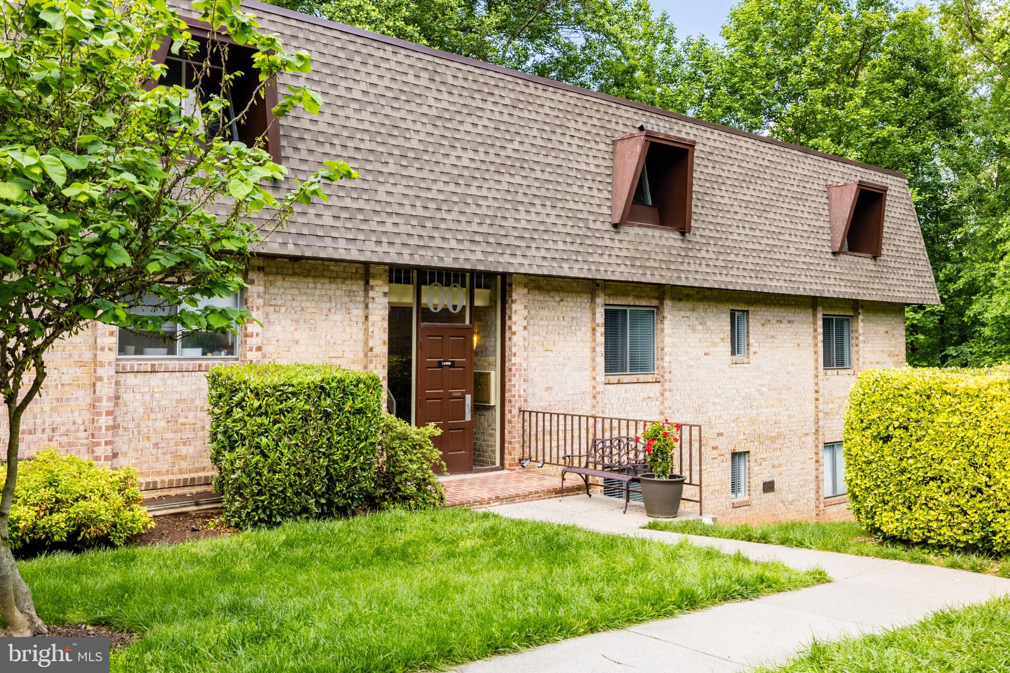 VANTAGE HILL - Residential