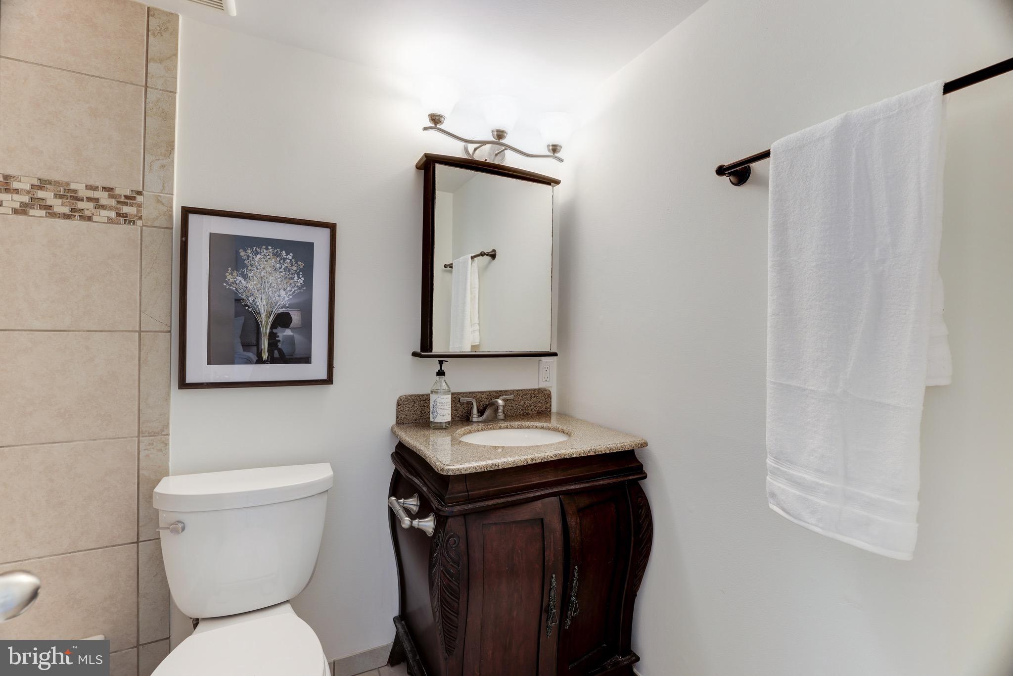 VANTAGE HILL - Residential