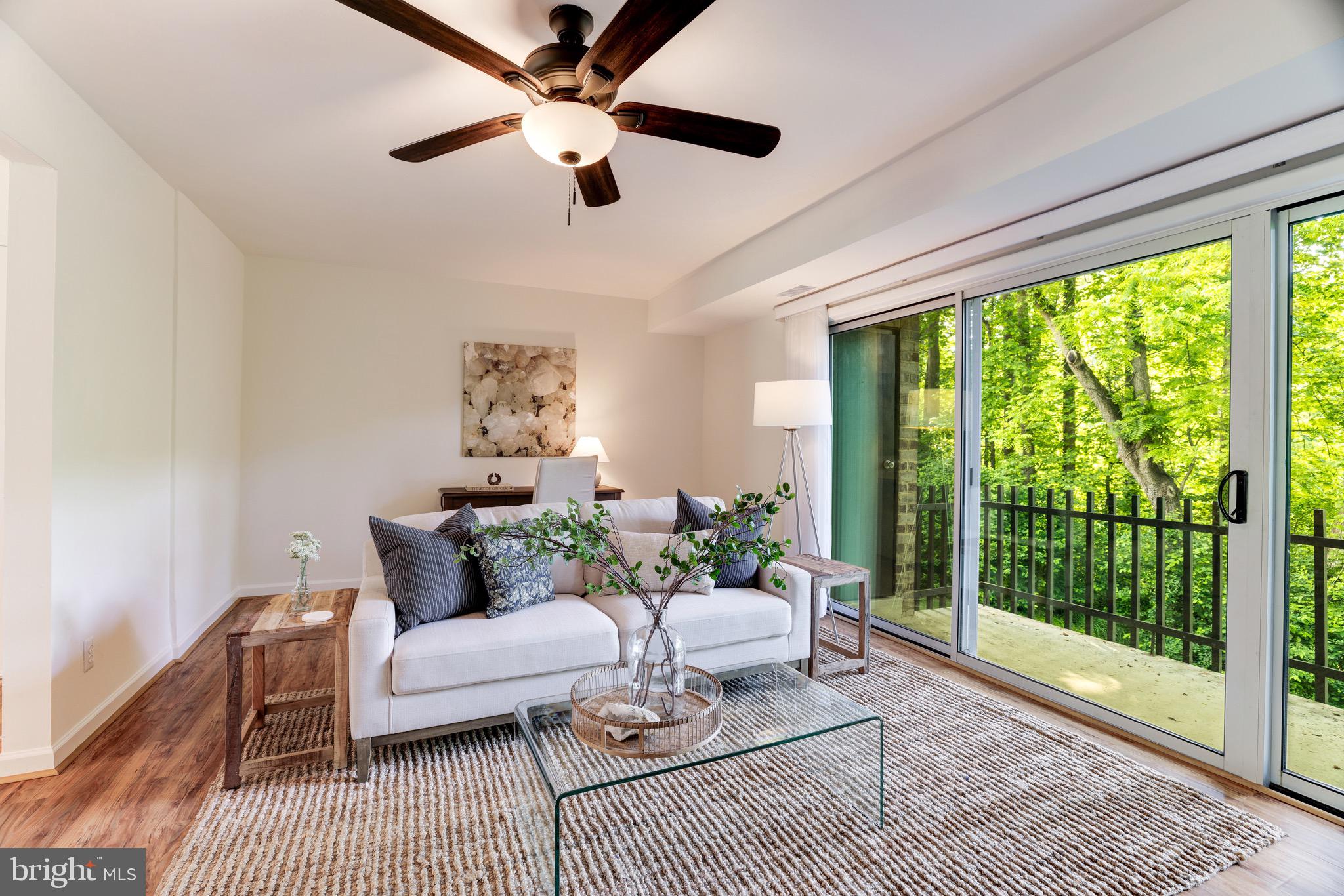 VANTAGE HILL - Residential