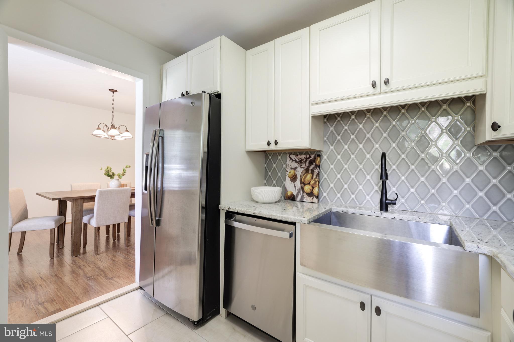 VANTAGE HILL - Residential