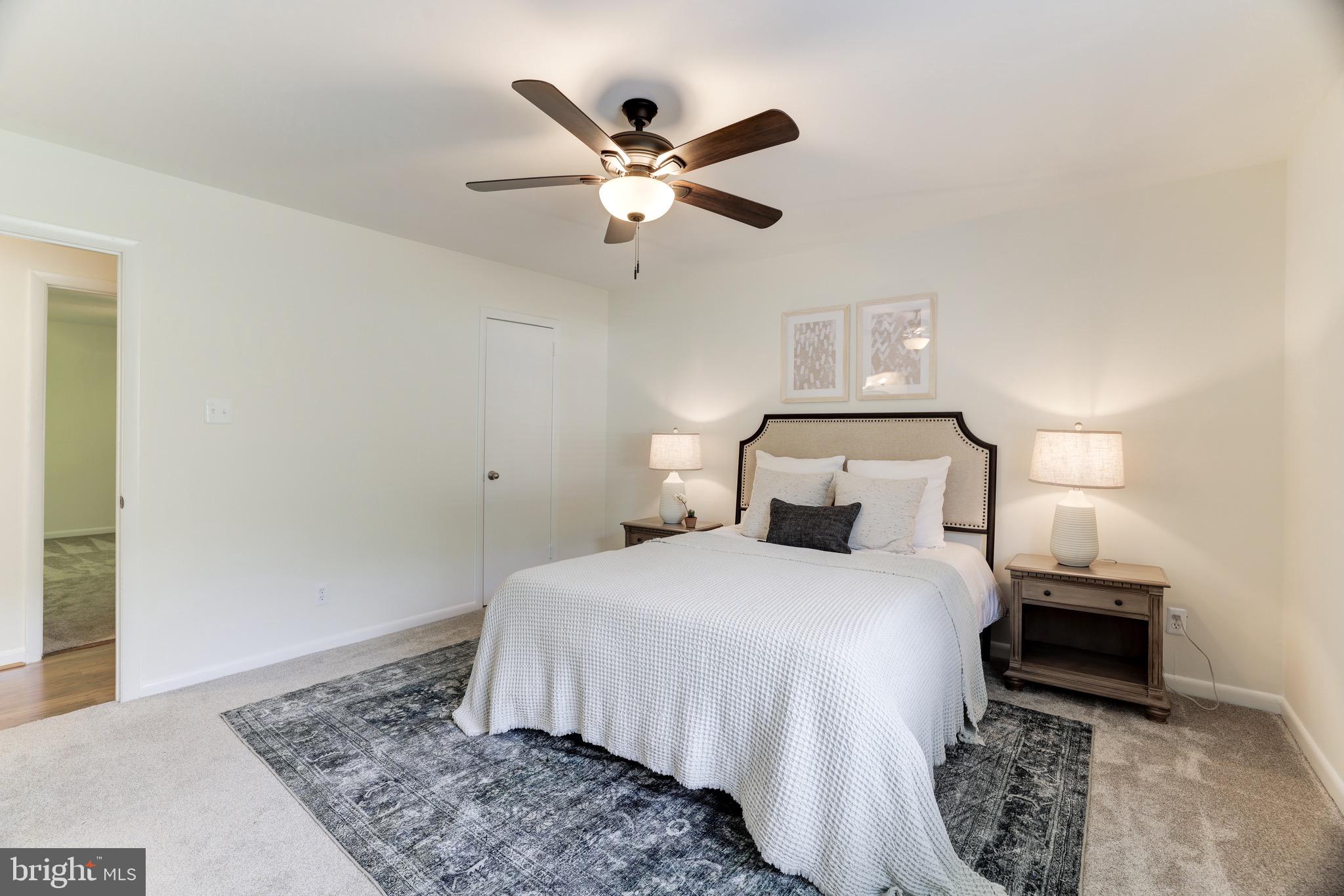 VANTAGE HILL - Residential