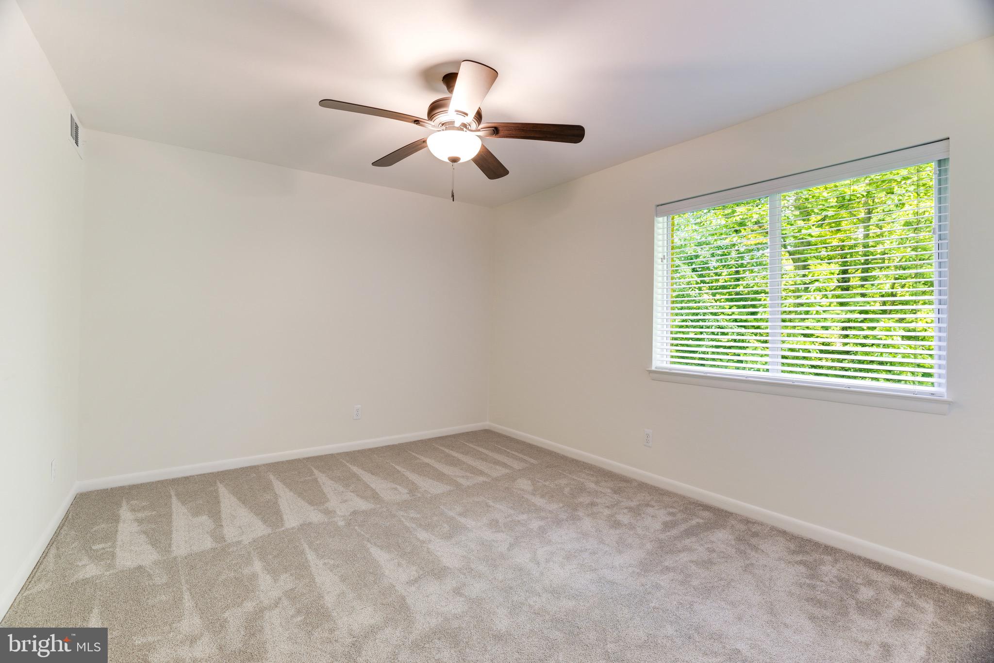 VANTAGE HILL - Residential