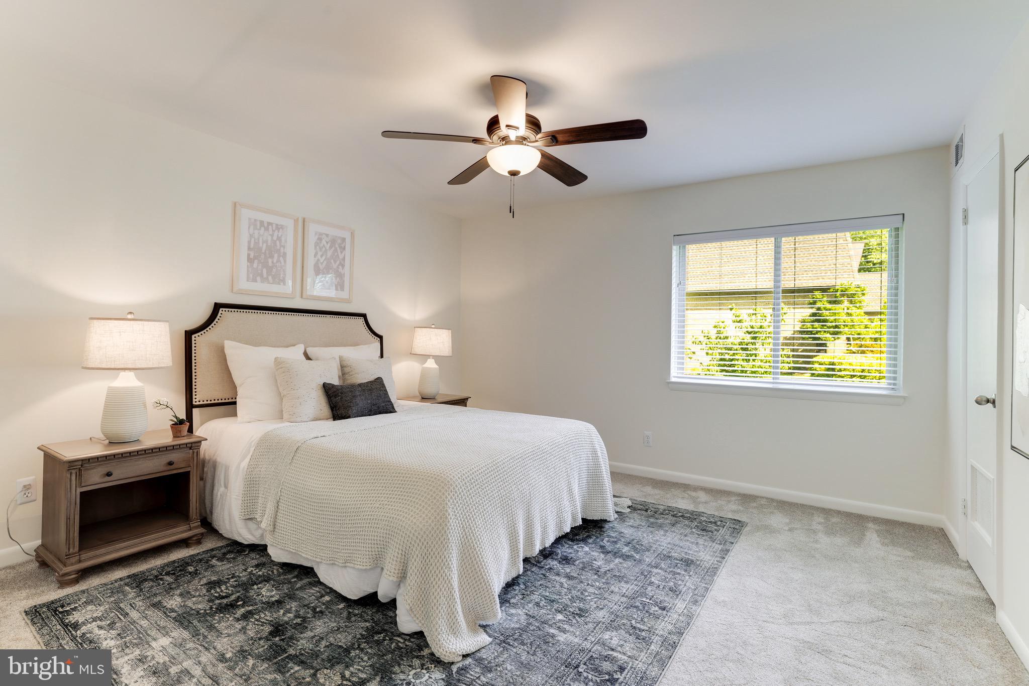 VANTAGE HILL - Residential