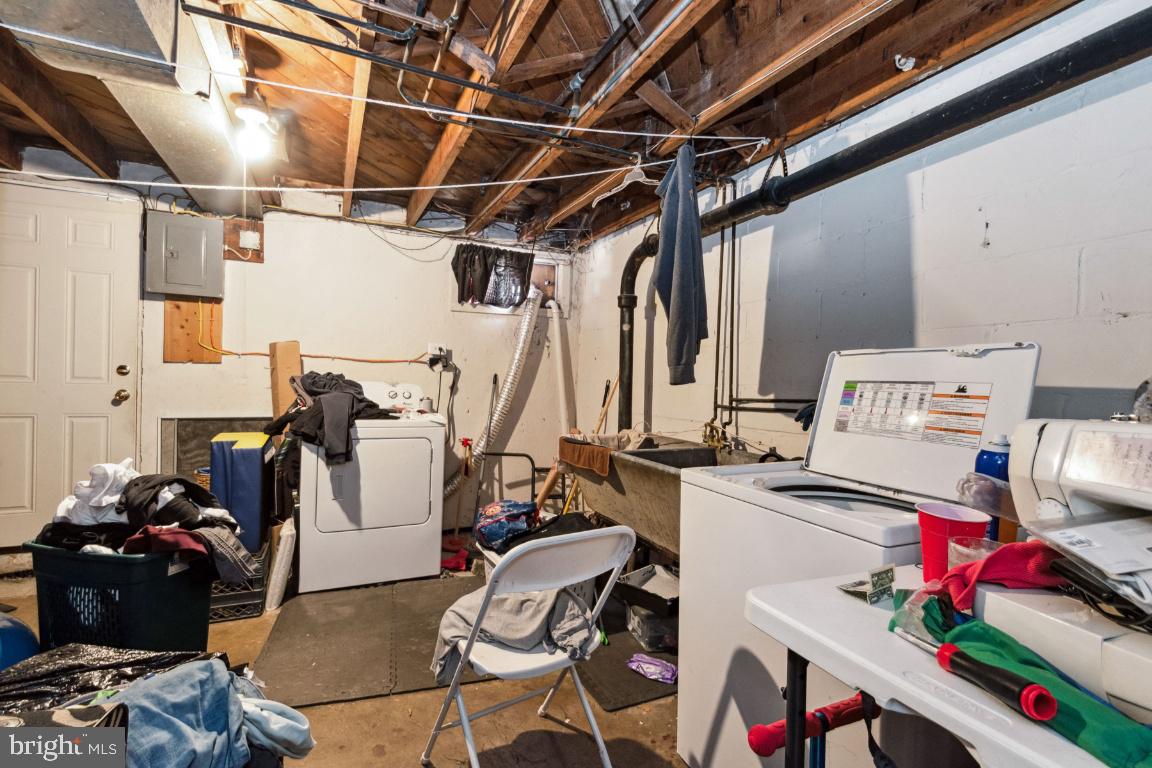 WOODBOURNE HEIGHTS - Residential