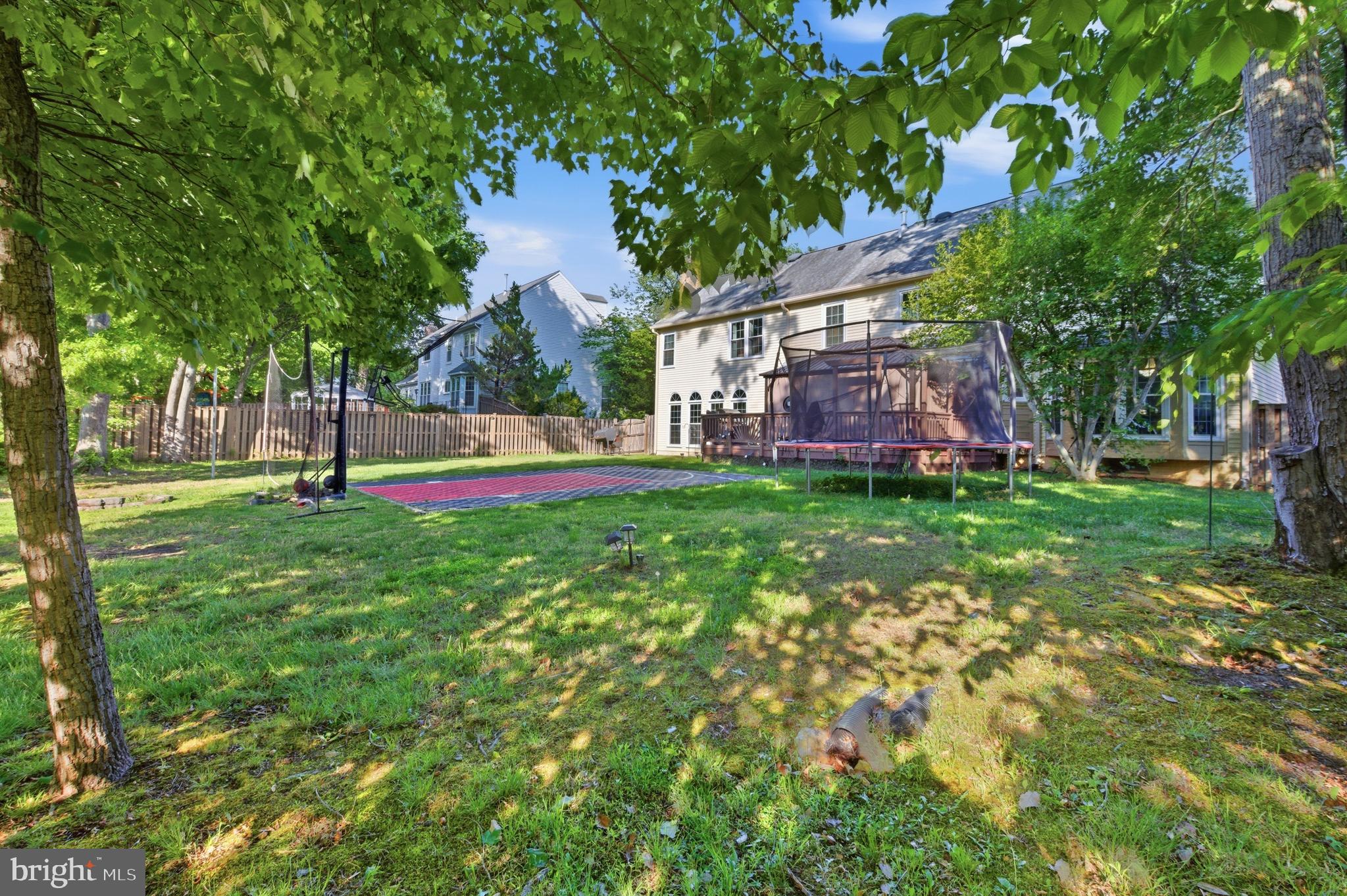 CROSSPOINTE - Residential