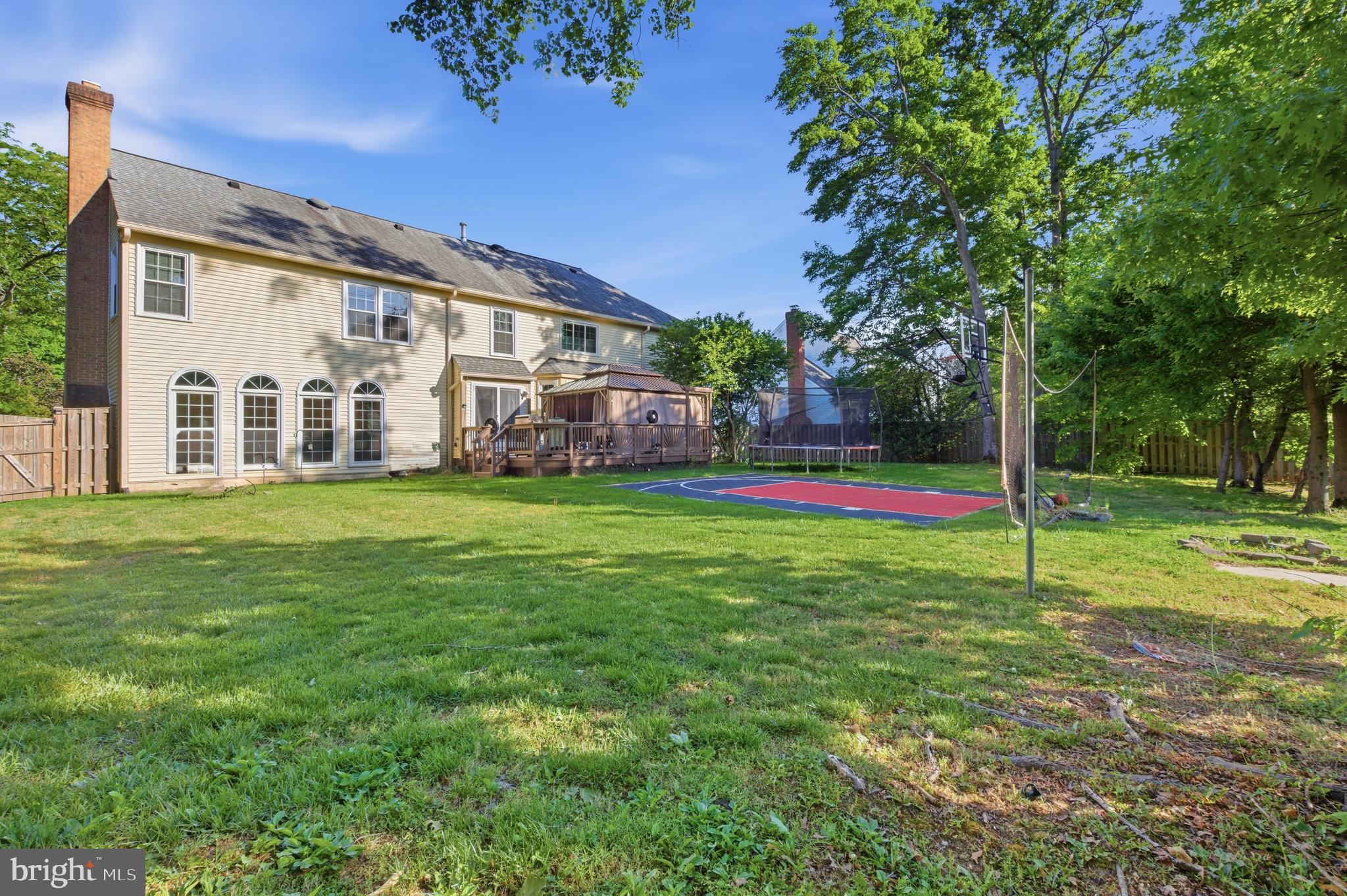 CROSSPOINTE - Residential