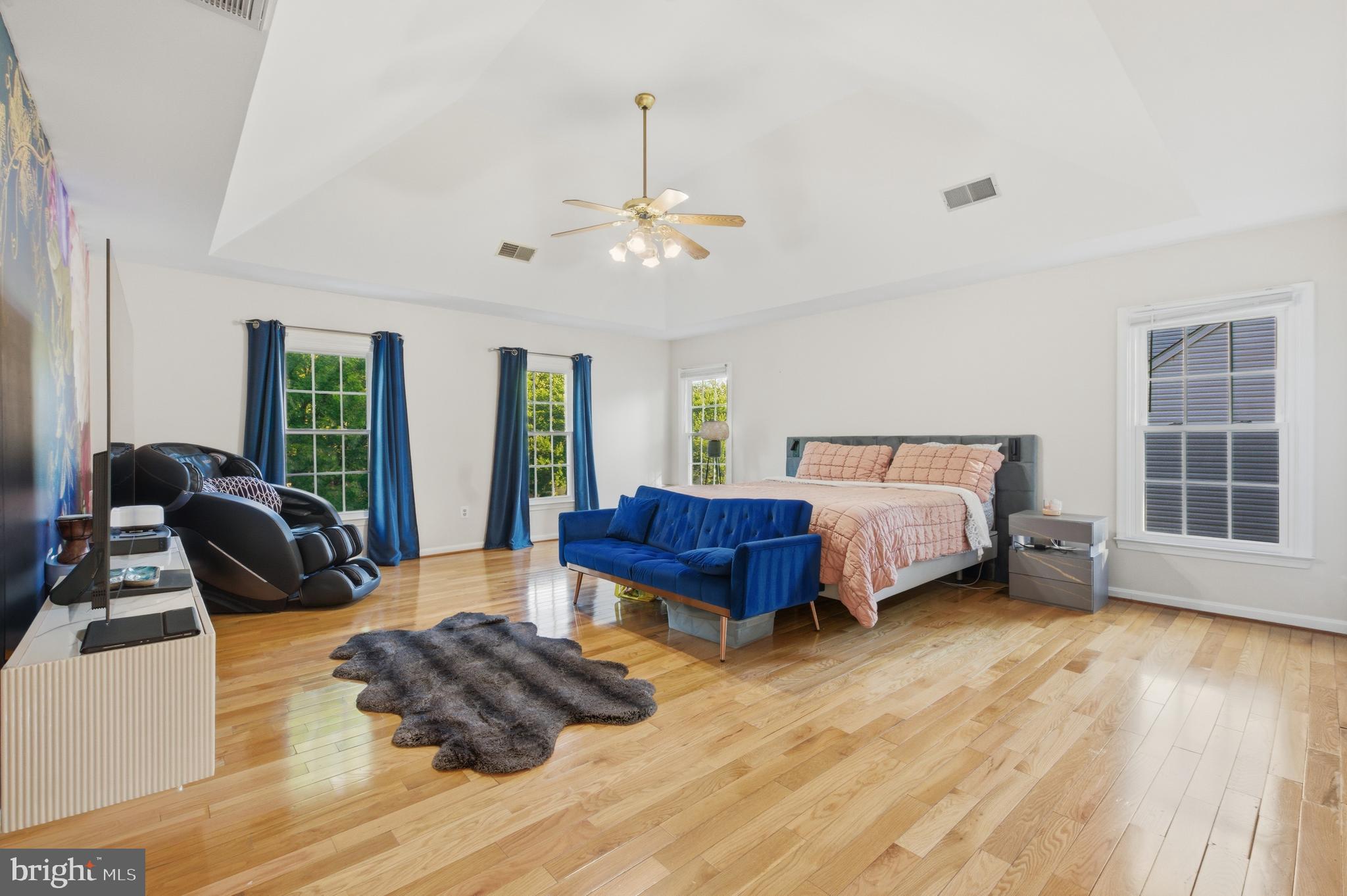CROSSPOINTE - Residential