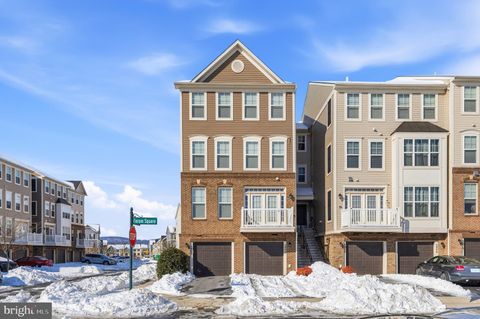 Photo of 5902 Forum Square, FREDERICK, MD 21703 (MLS # MDFR2076138)