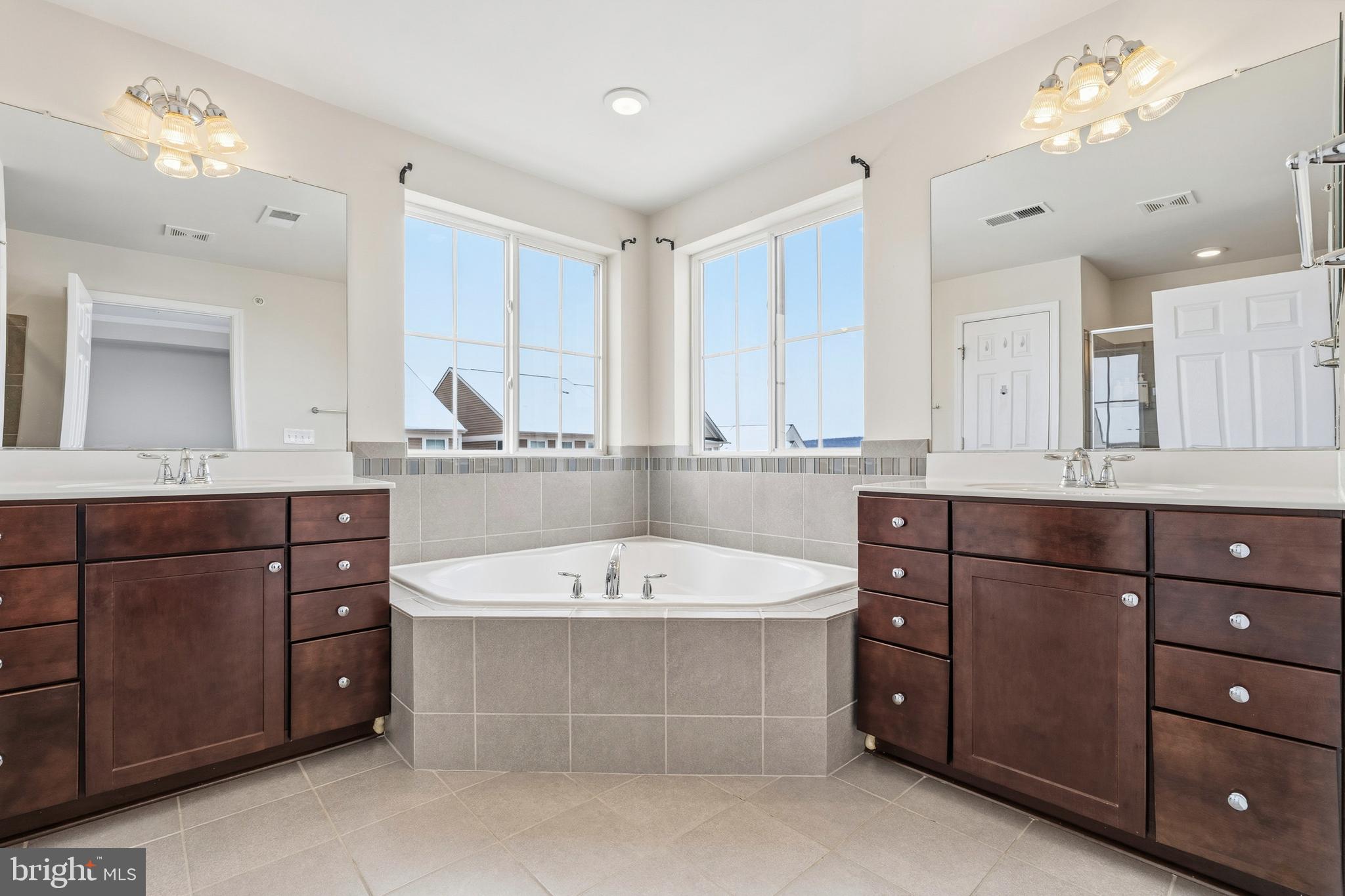 JEFFERSON PLACE - Residential