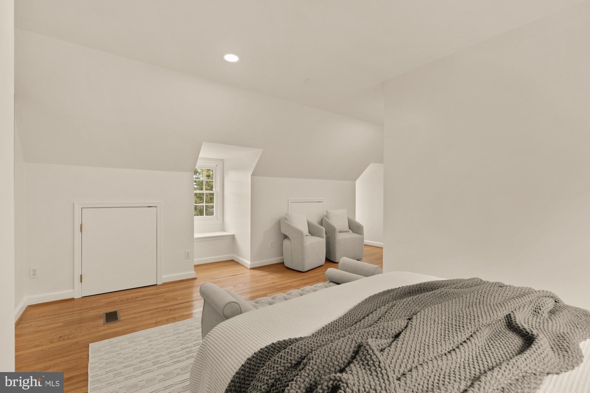 GLENBROOK VILLAGE - Residential