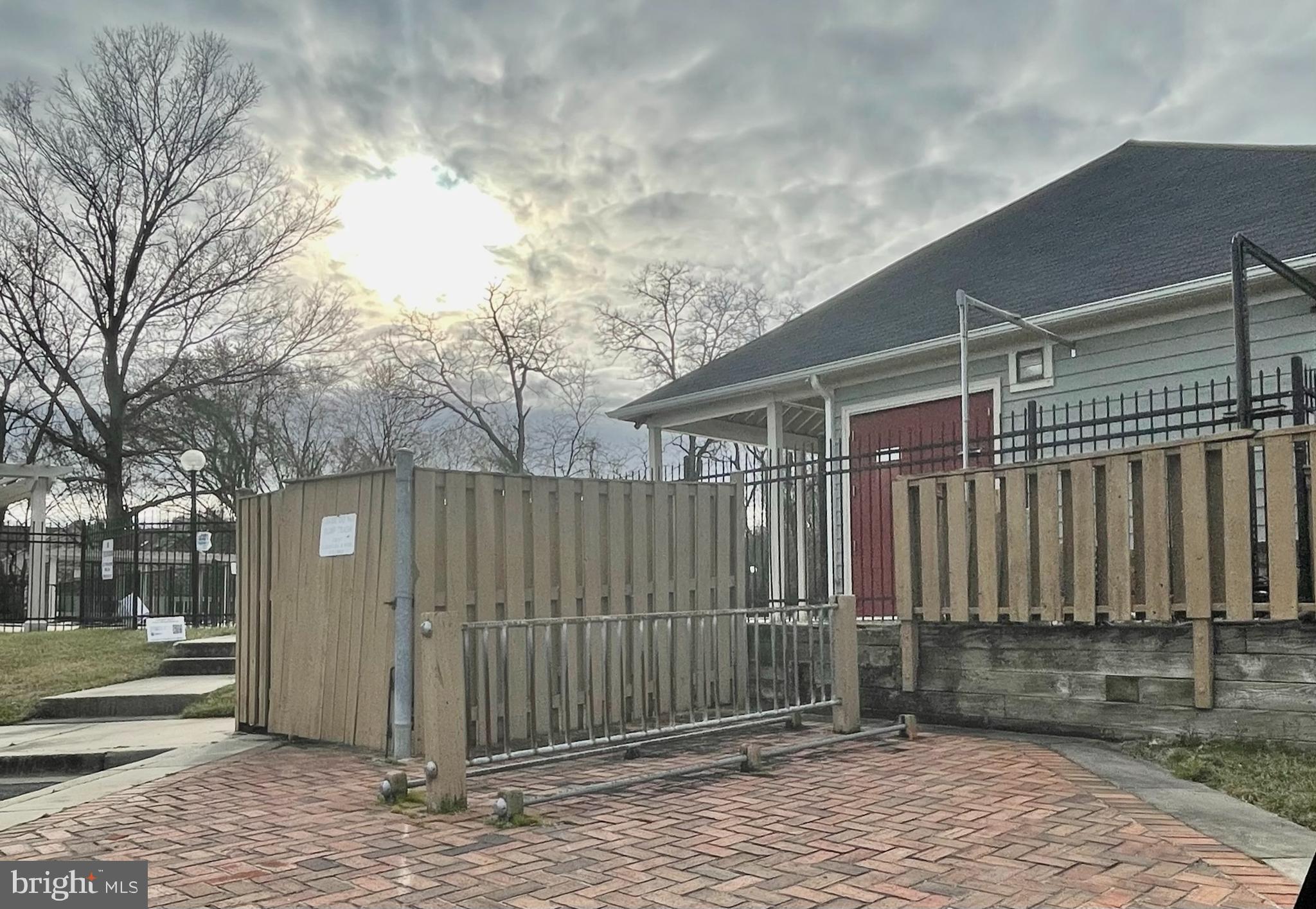 COLLINGTON STATION - Residential