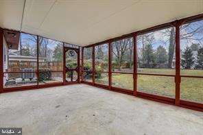 HILLSMERE ESTATES - Residential Lease