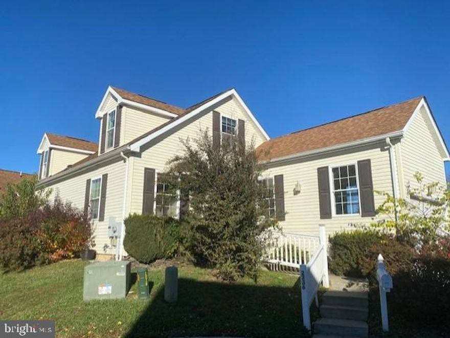 Welcome to Tapestry North Condominiums. Adult 55+ condominium. Home has 3 bedrooms 2.5 bathrooms and a 1 car garage.  New roof and siding! Great location!