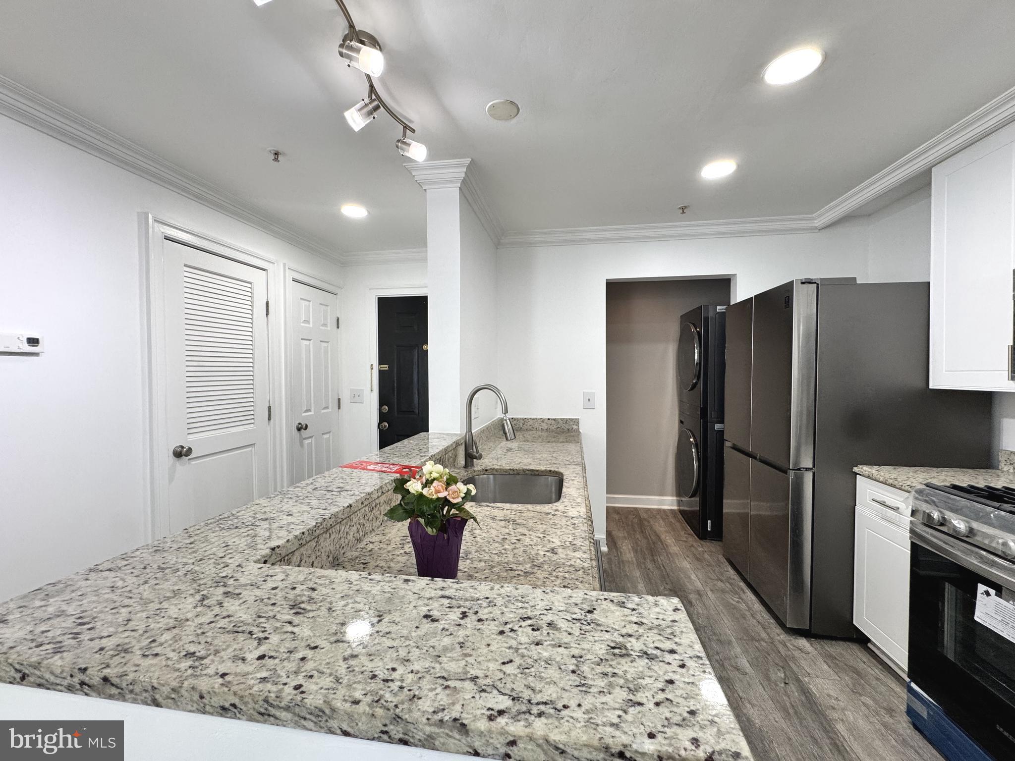 PROSPECT COVE AT LAKESID - Residential