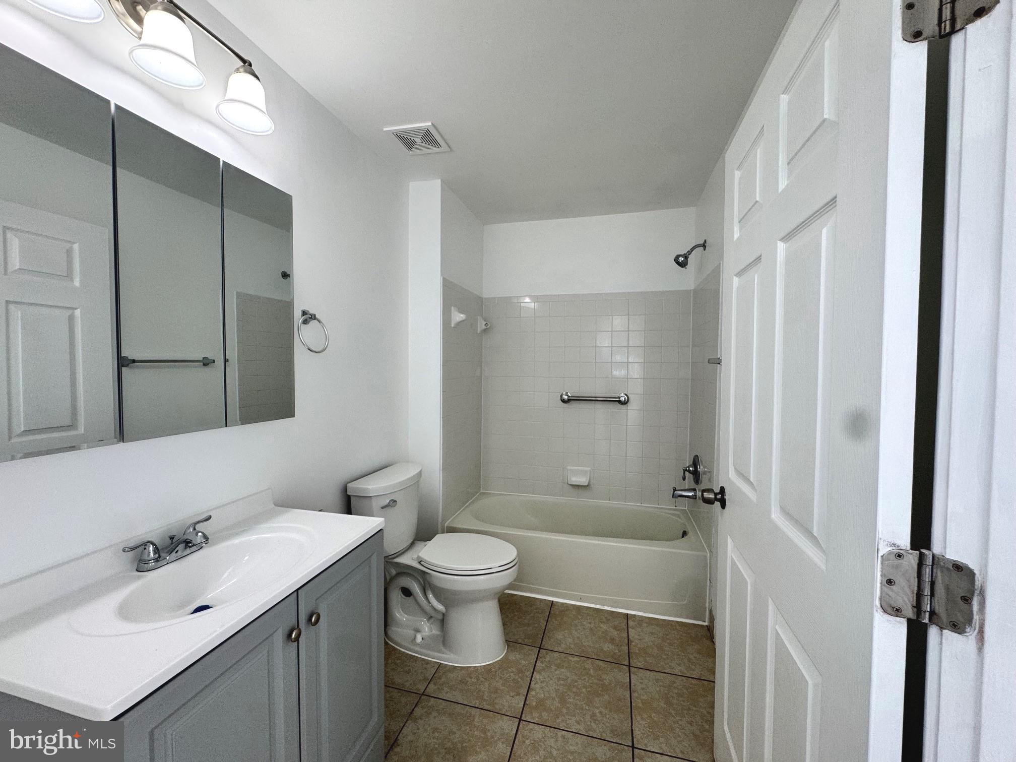 PROSPECT COVE AT LAKESID - Residential