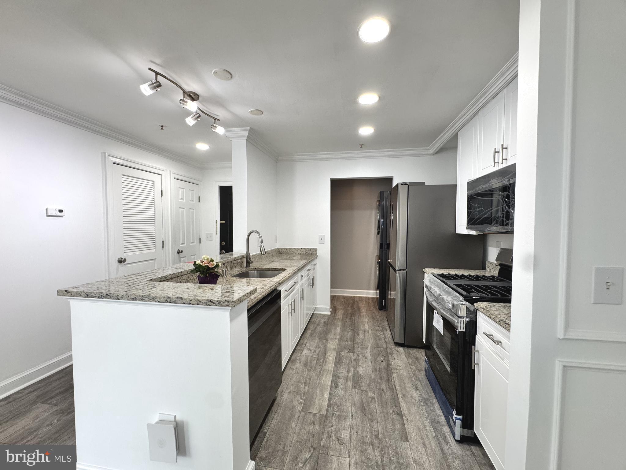 PROSPECT COVE AT LAKESID - Residential