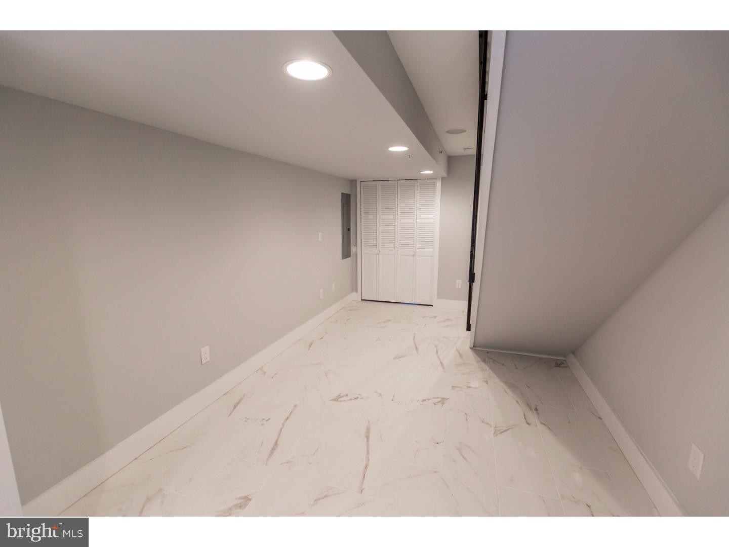 KENSINGTON - Residential