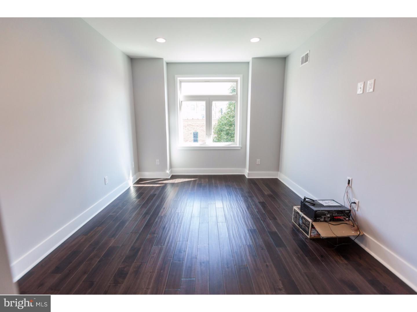 KENSINGTON - Residential