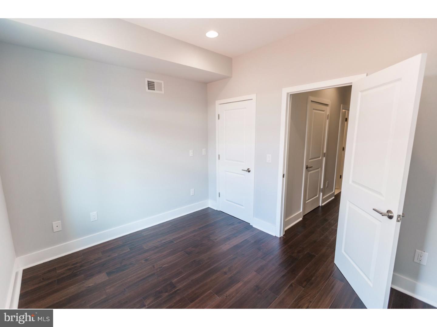 KENSINGTON - Residential