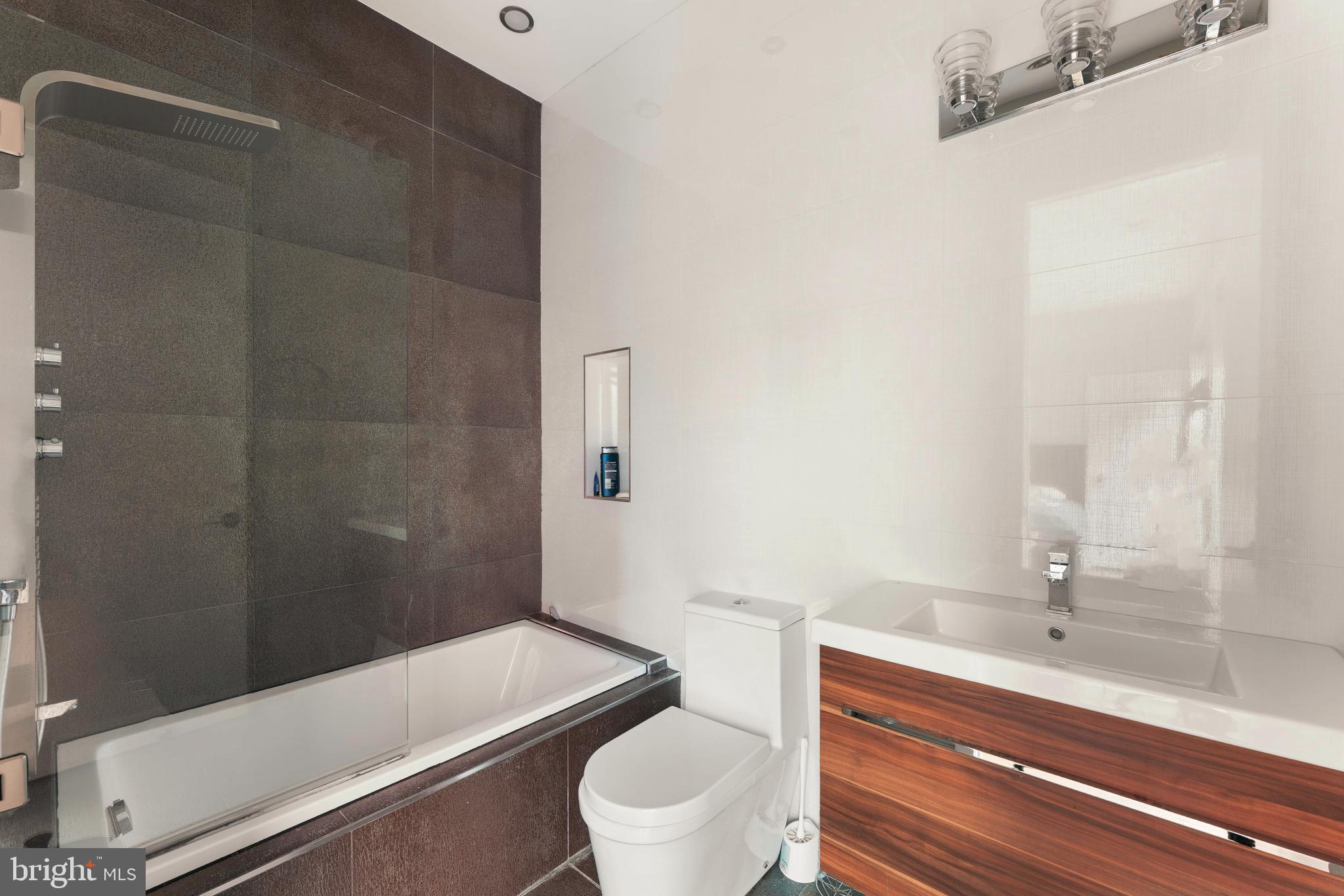 OLD CITY - Residential